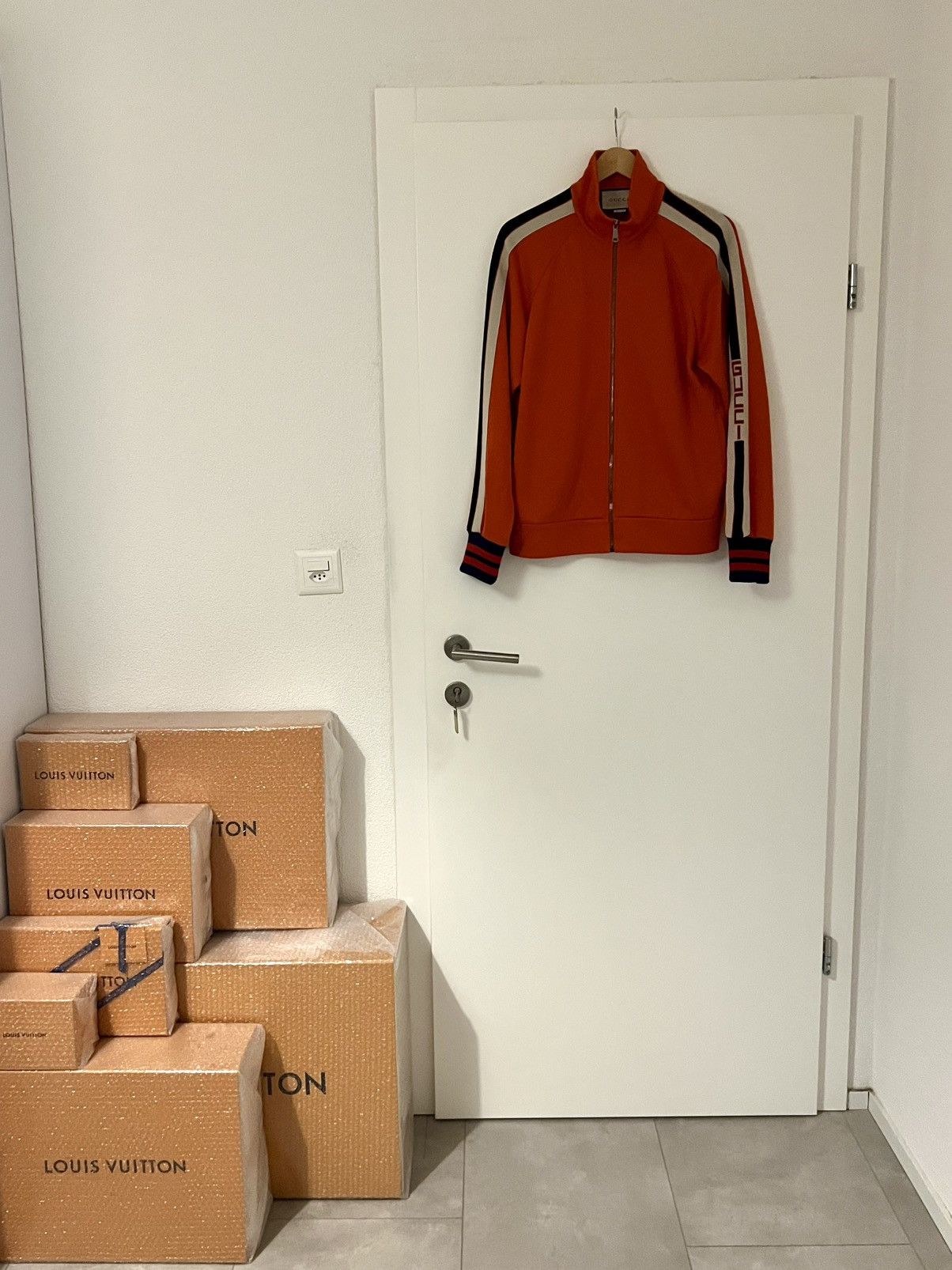 Gucci VERY RARE Orange Gucci Track Jacket With Gucci On Sleeves Size US S / EU 44-46 / 1 - 11 Thumbnail