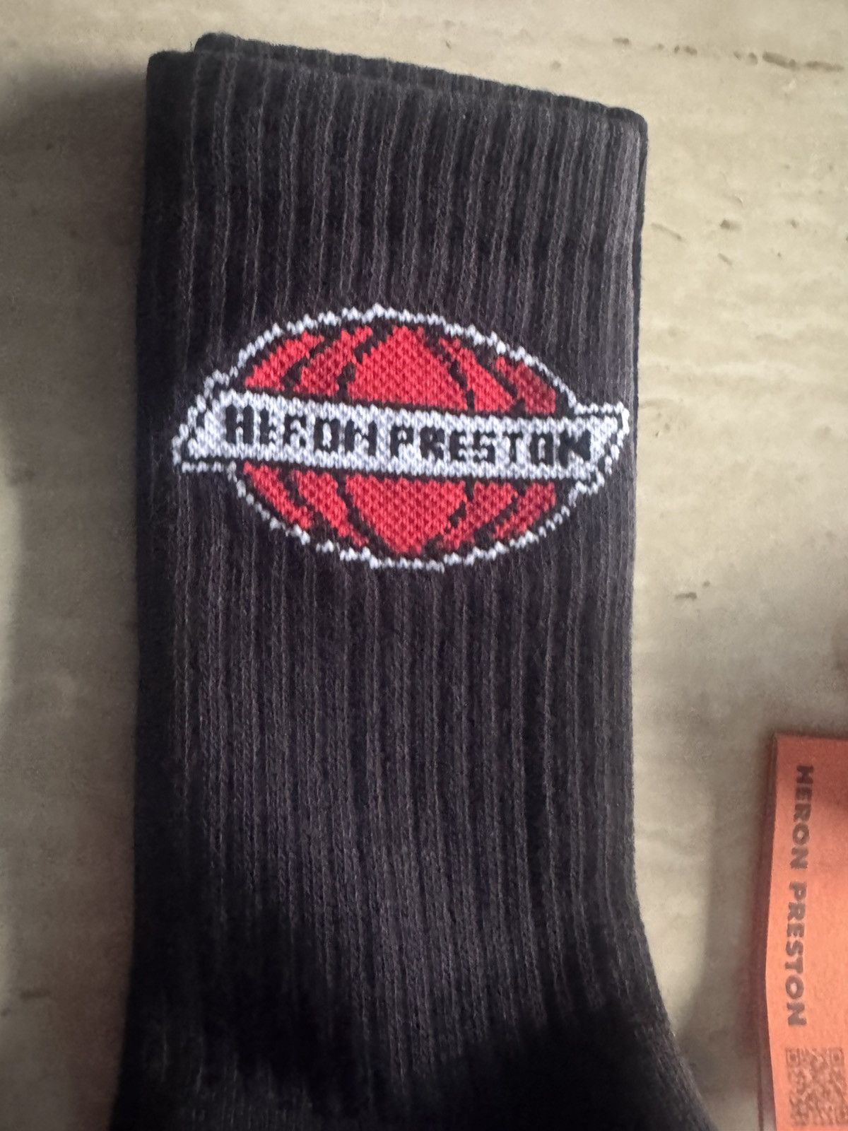 Heron Preston Heron Preston Globe Logo Crew Socks in Black (MEDIUM) Size ONE SIZE - 4 Thumbnail