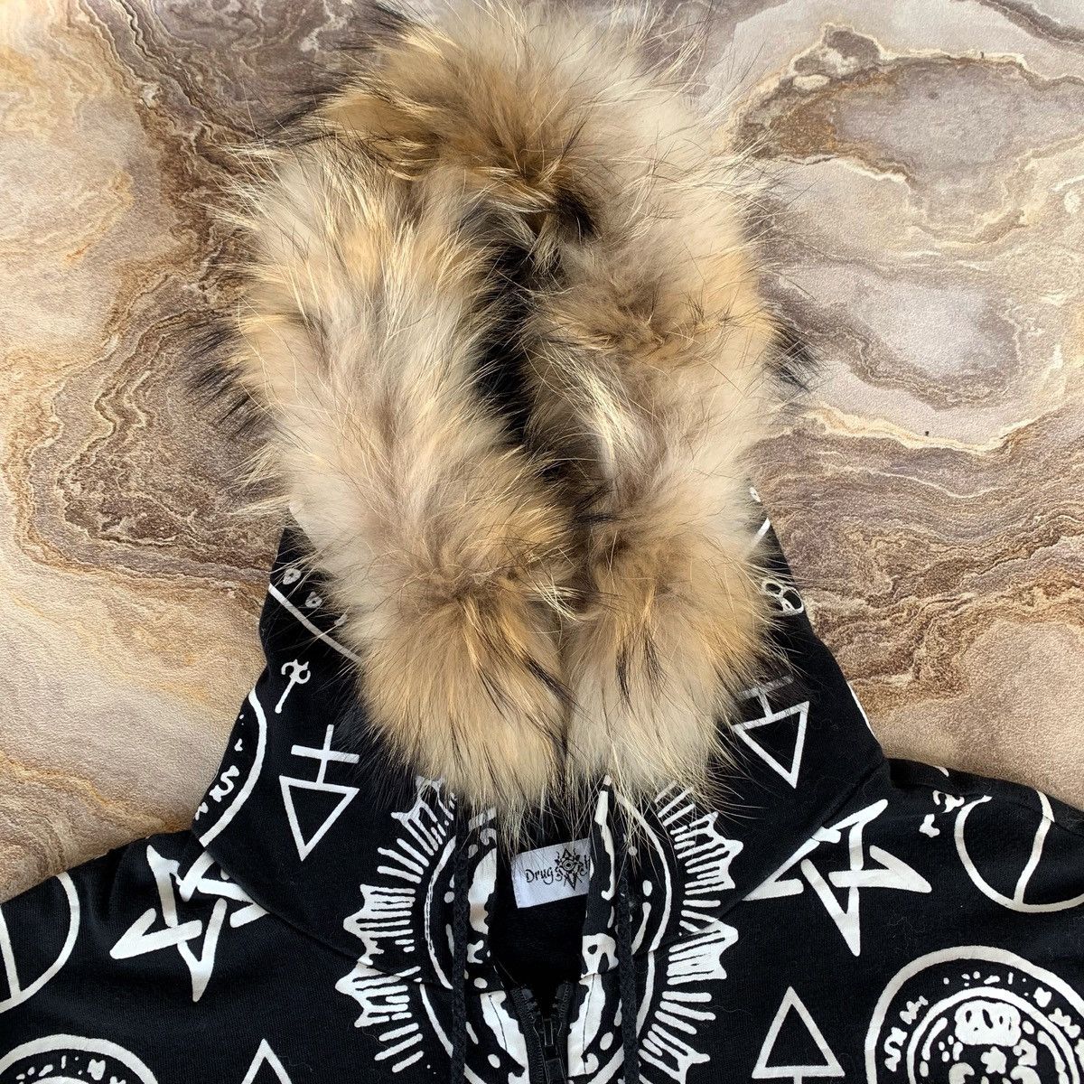 Japanese Brand Drug Honey Zip Hoodie Fur Lgb Ifsix Vkeii Kmrii Style Size US L / EU 52-54 / 3 - 12 Thumbnail