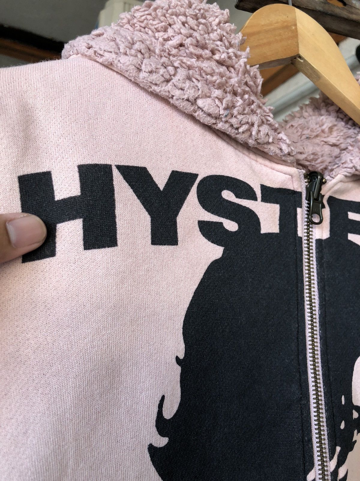 Hysteric Glamour Rare🔥 Vintage Hysteric Glamour Big Logo Distressed Hoodie Size M / US 6-8 / IT 42-44 - 5 Thumbnail