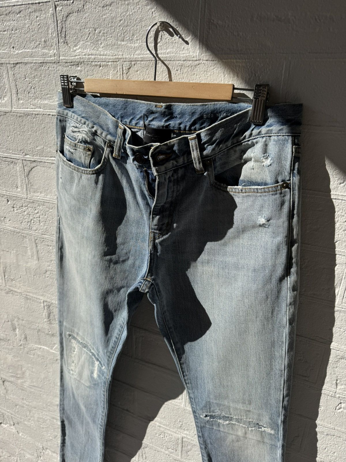 Saint Laurent Paris Saint Laurent Skinny Jean in Light Blue Vintage Denim SS’17 Size US 31 - 2 Thumbnail