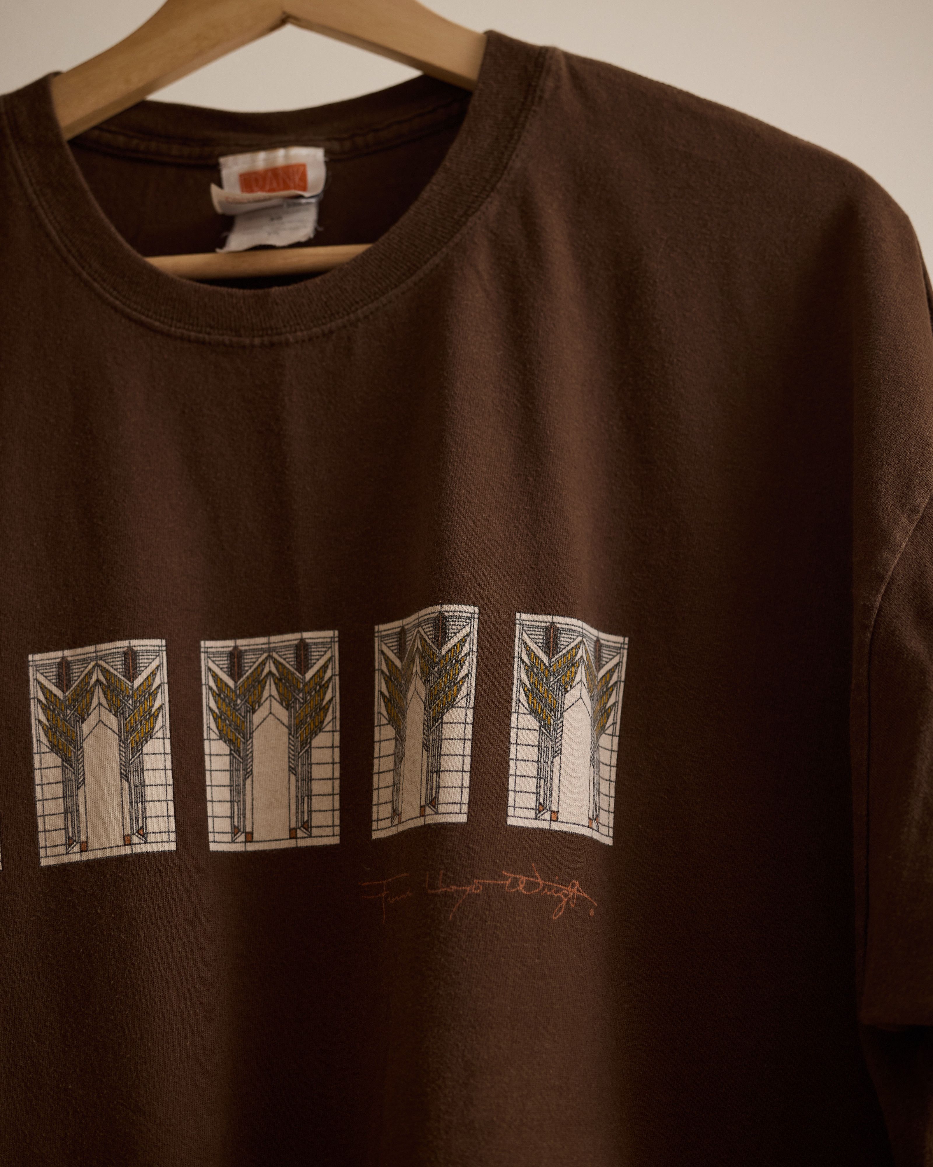 Vintage Vintage Frank Llyod Wright T-Shirt Size US XL / EU 56 / 4 - 2 Thumbnail