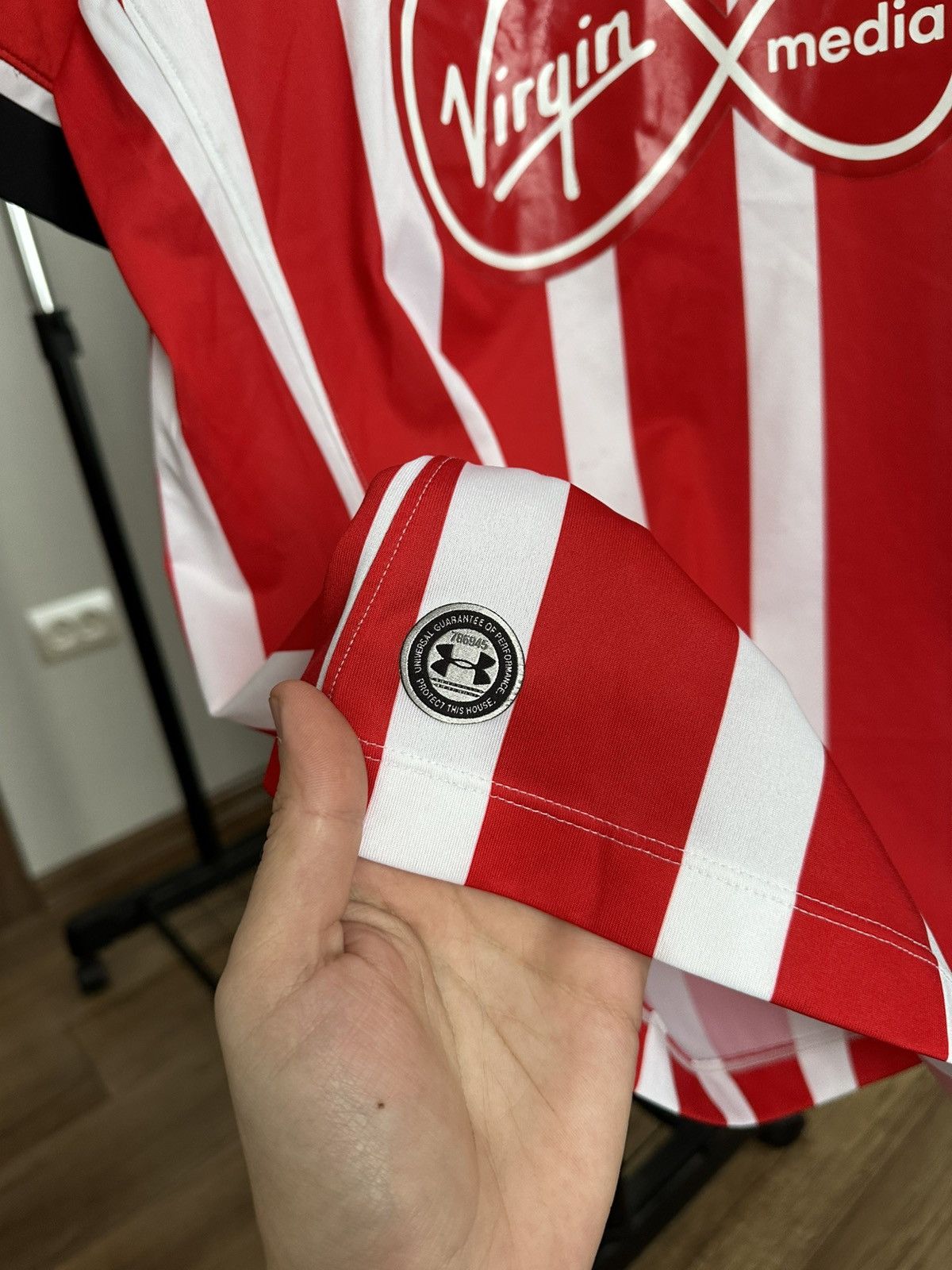 Under Armour 2016/2017 FC Southampton Under Armour Soccer Jersey T-Shirt Size US L / EU 52-54 / 3 - 7 Thumbnail