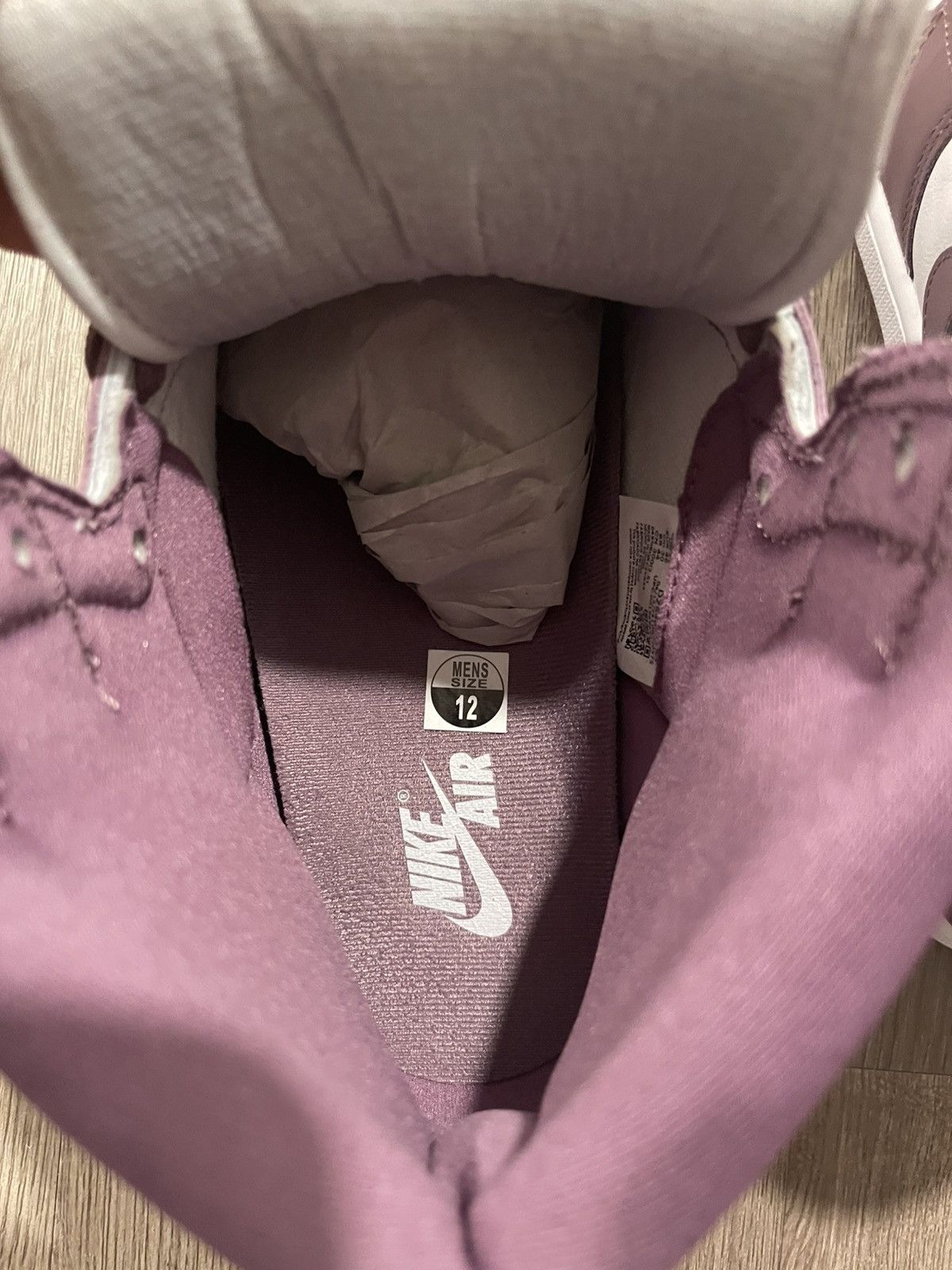 Nike Air Jordan 1 Retro OG Size US 12 / EU 45 - 9 Thumbnail