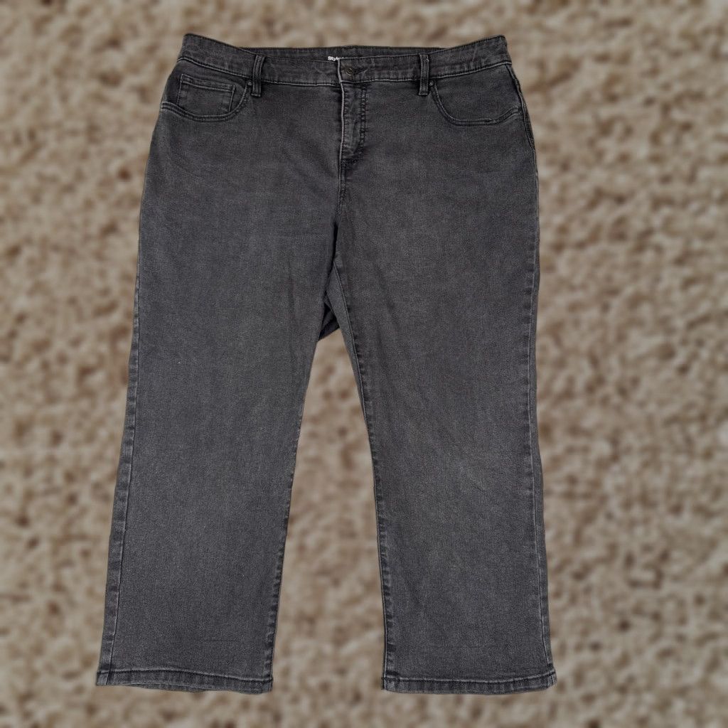 Style & Co Style & Co Curvy Capri Jeans Womens 18W Black Gray Stretch Denim Plus Size Jeans Size 40" / US 18 - 1 Thumbnail