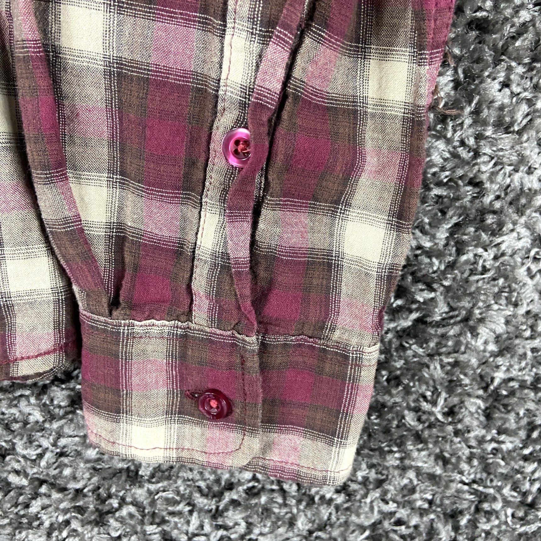 Silver Jeans Co. VINTAGE Silver Jeans Co Red Plaid Button-Up Shirt Long Sleeve Mend L Mens Red Plaid Button-Up Shirt Large Mens Size US L / EU 52-54 / 3 - 3 Thumbnail