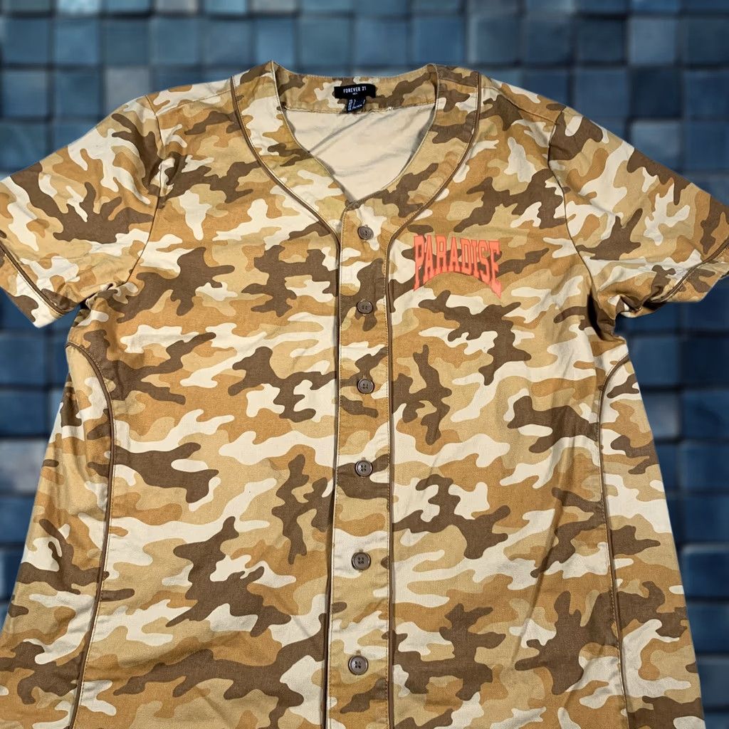 Forever 21 FOREVER 21 Shirt Mens M Brown Camo Baseball Jersey Button Front Paradise Size US M / EU 48-50 / 2 - 1 Thumbnail