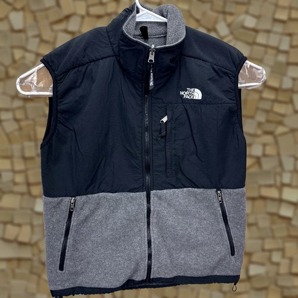 The North Face VINTAGE The North Face Womens Denali Vest Full Zip Fleece Black Gray Large USA Size L / US 10 / IT 46 - 1 Thumbnail