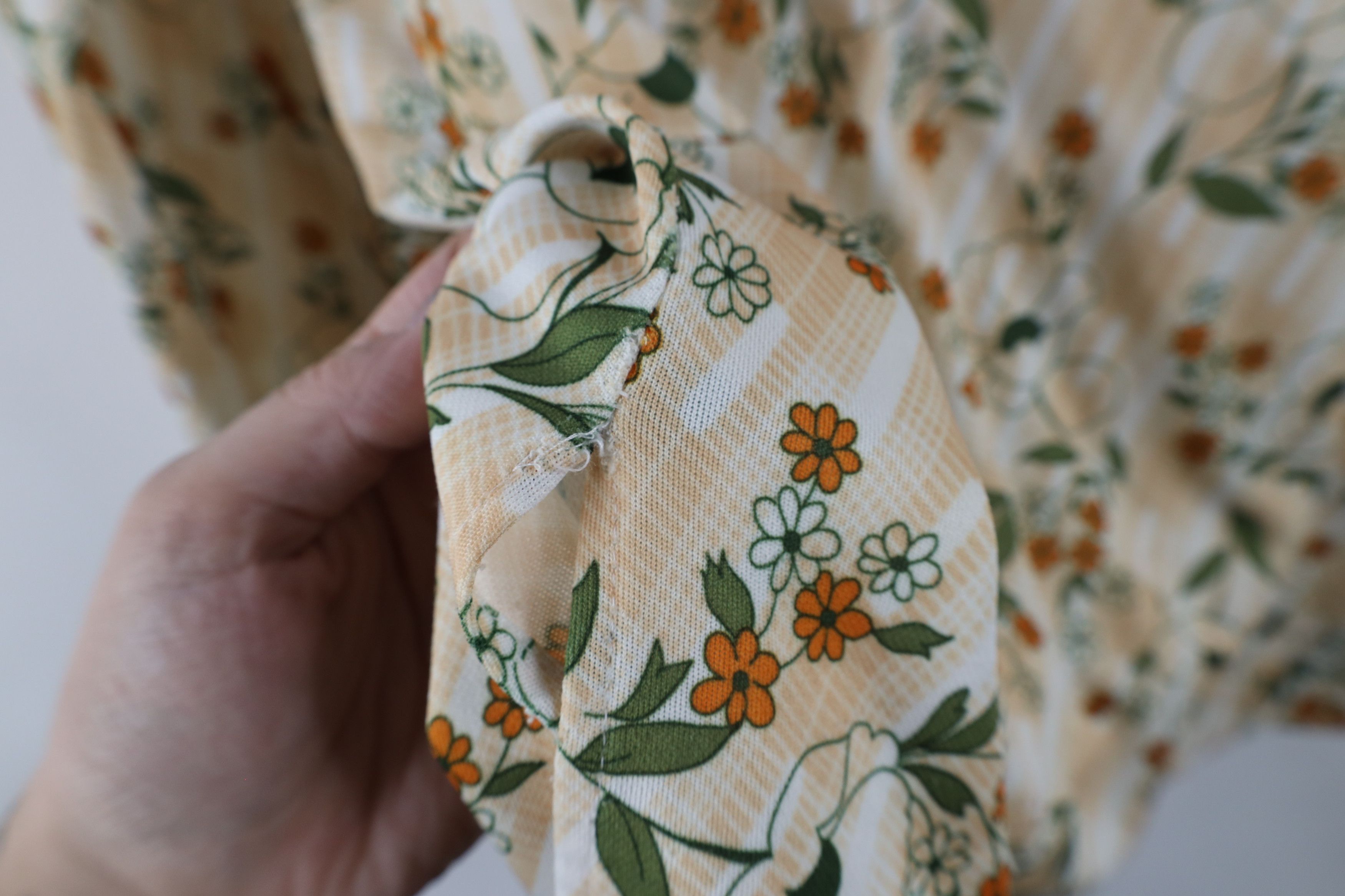 Vintage Vintage 70s Mid Century Modern MCM Flower Knit Shirt USA Size L / US 10 / IT 46 - 11 Thumbnail