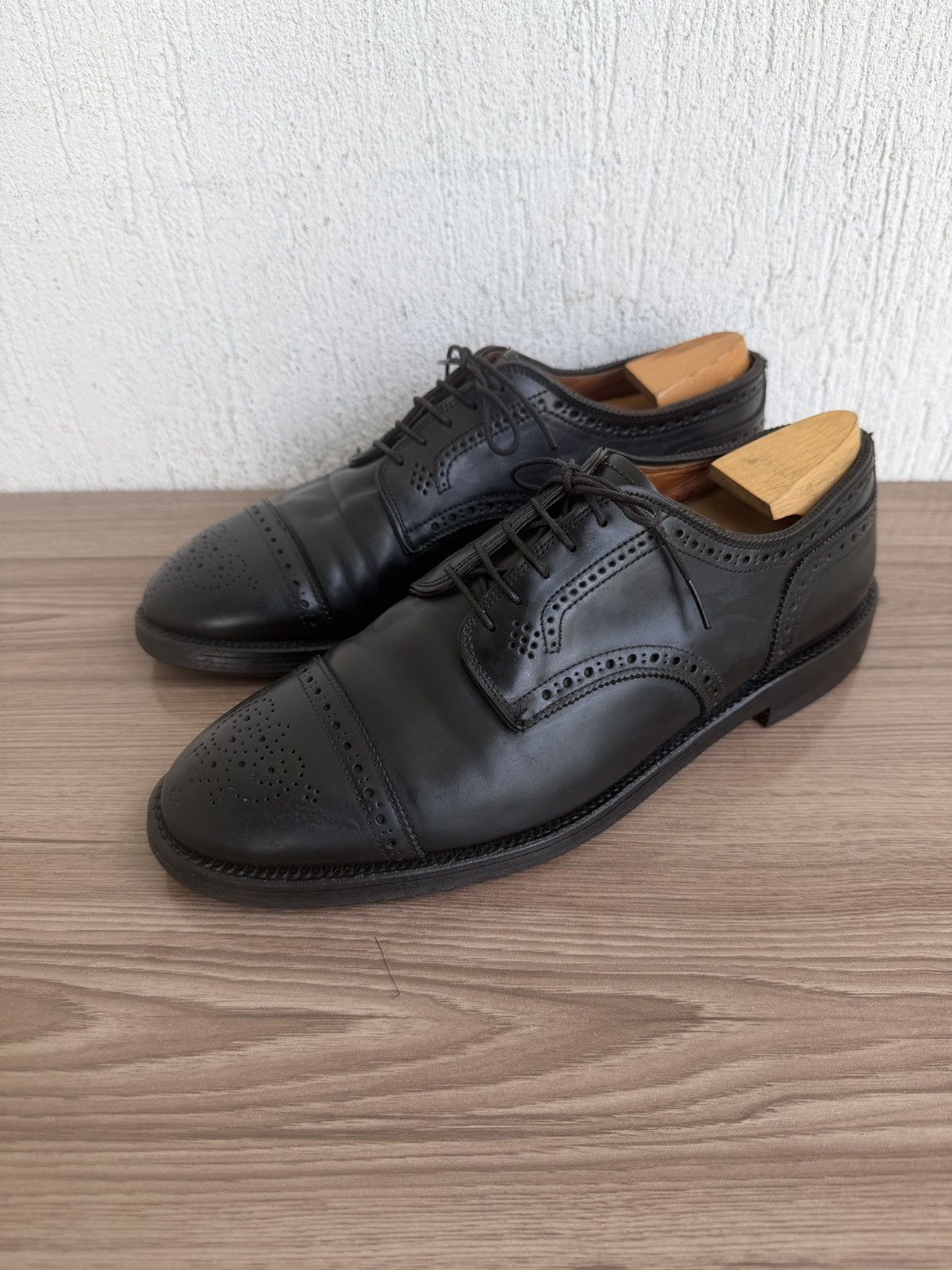 Alden × Drake's Shell cordovan brogue derby Size US 8.5 / EU 41-42 - 1 Thumbnail
