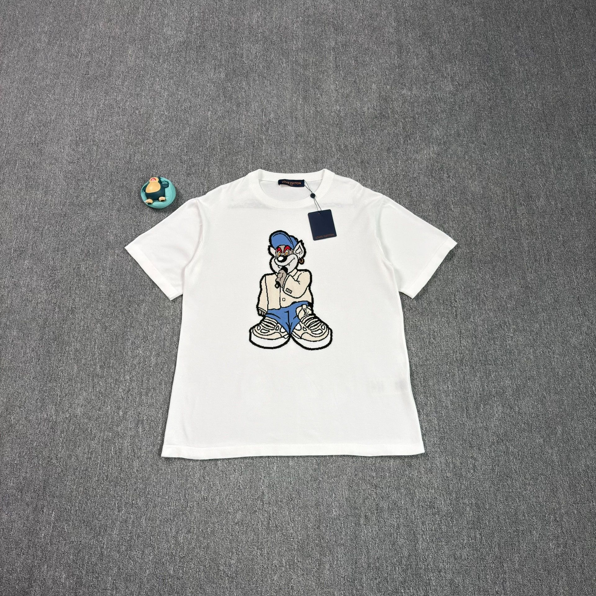 Louis Vuitton Louis Vuitton Rapping Wolf Graphic Knit T-Shirt L Size US L / EU 52-54 / 3 - 1 Thumbnail