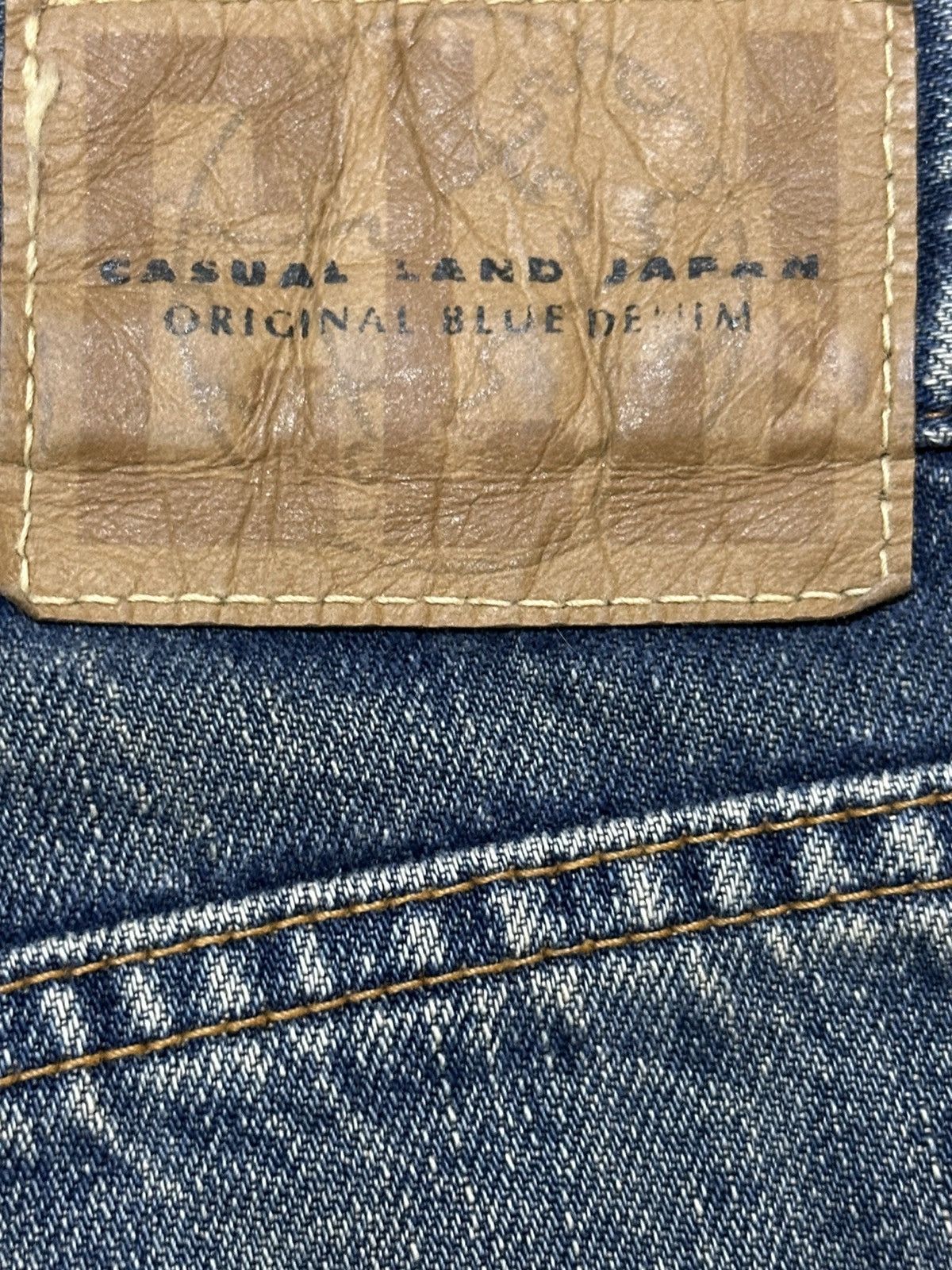 Japanese Brand Vintage Japanese Brand Faded Wash Distressed Baggy Jeans Size US 34 / EU 50 - 9 Thumbnail