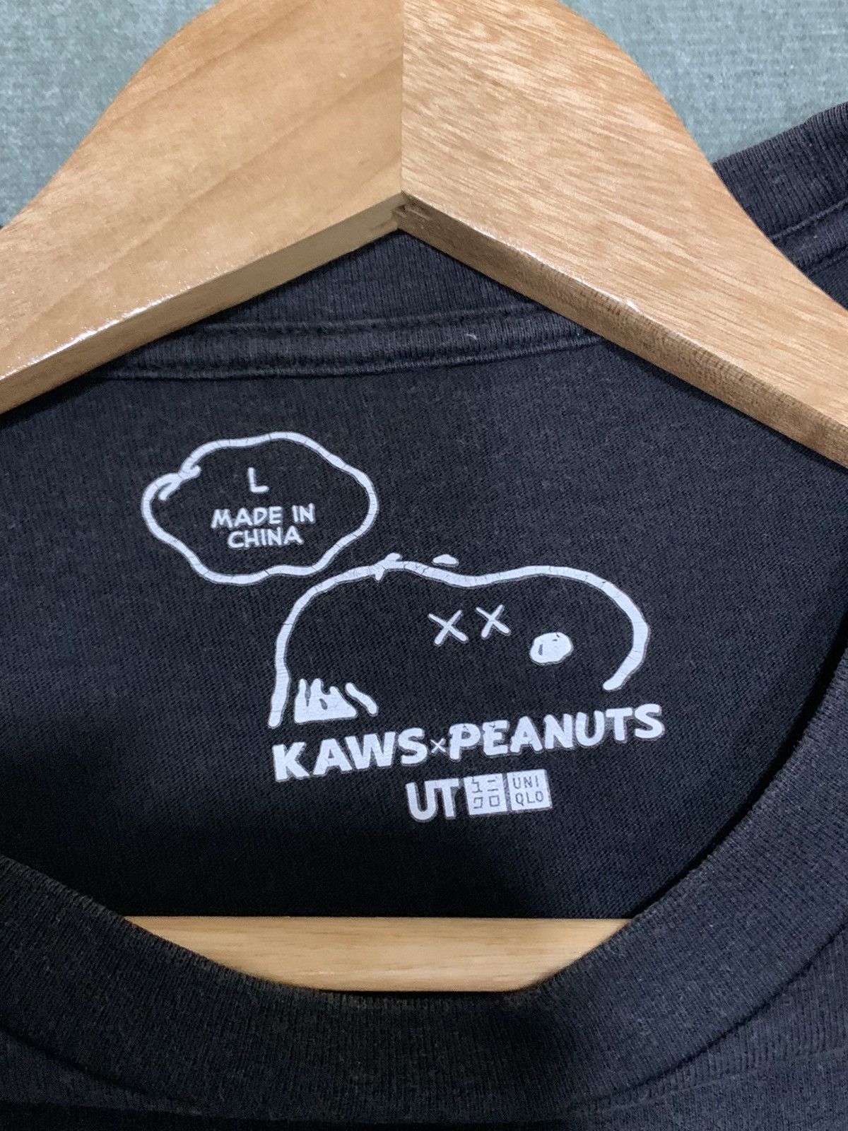 Kaws Vintage Kaws x Peanuts X Uniqlo Single Pocket T-Shirt Size US L / EU 52-54 / 3 - 8 Thumbnail