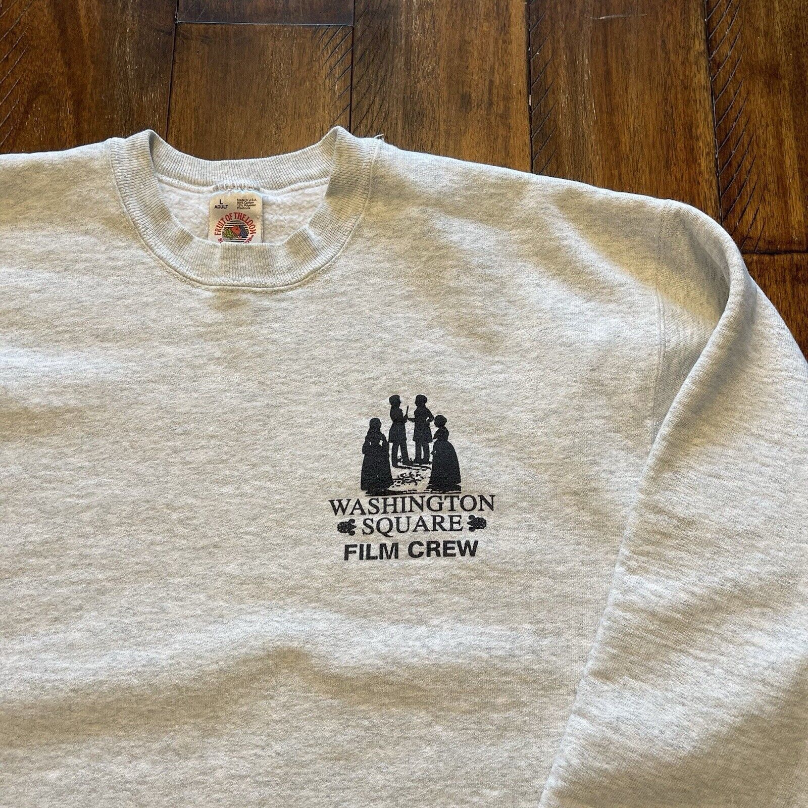 Fruit Of The Loom WASHINGTON SQUARE Jennifer Jason Leigh movie Crew Sweatshirt Size US L / EU 52-54 / 3 - 3 Thumbnail