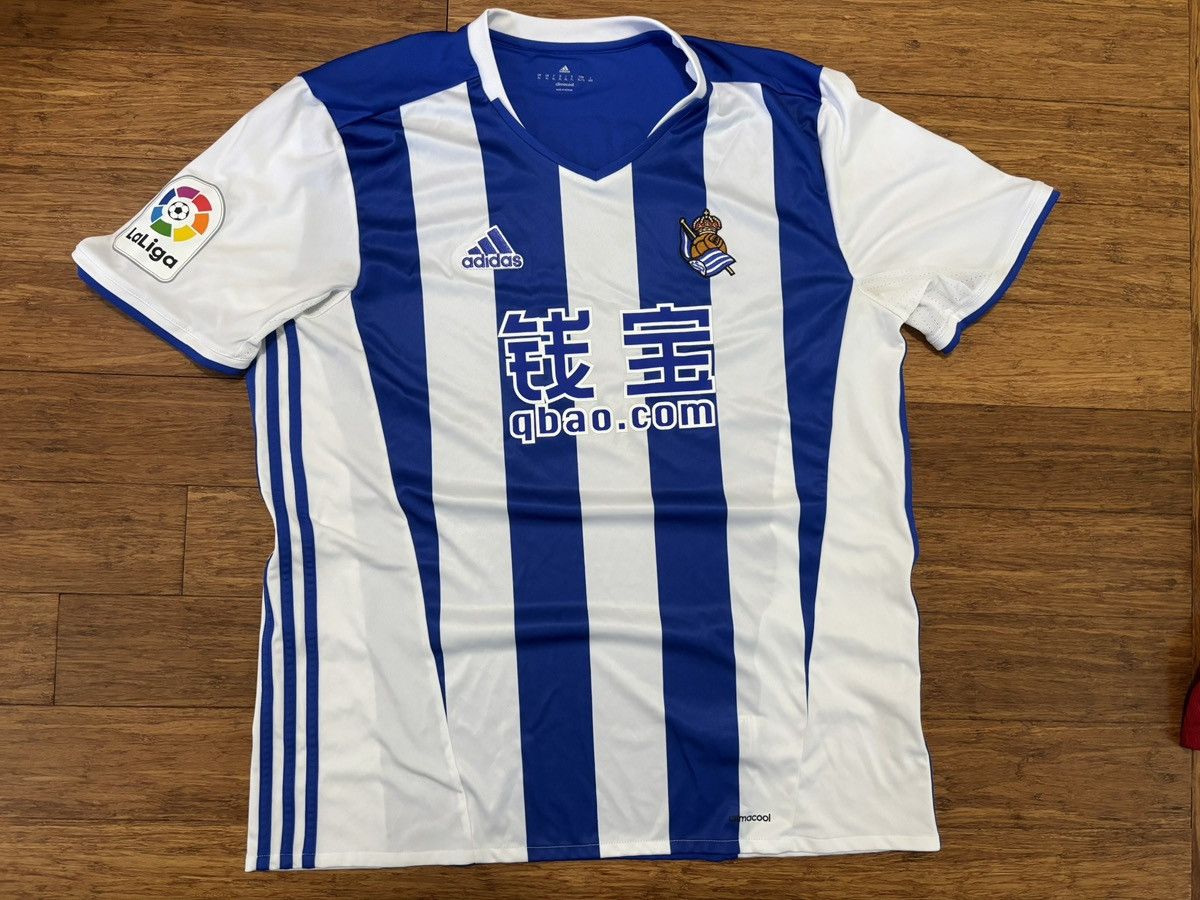Adidas Real Sociedad Home Kit Size US XL / EU 56 / 4 - 1 Thumbnail