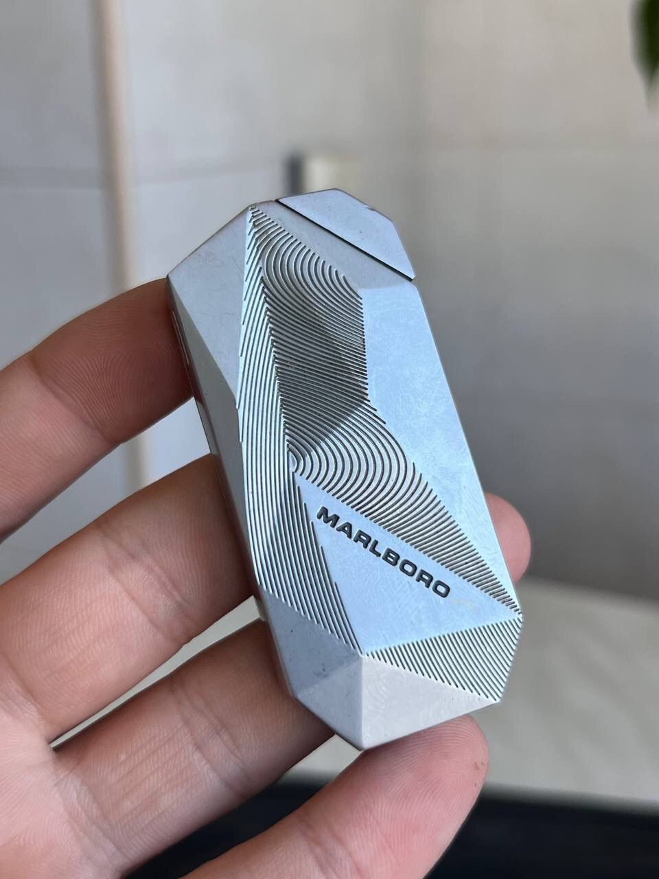 Marlboro Y2K ELEGANCE MARLBORO GEOMETRIC METAL PUNK ROCK LIGHTER Size ONE SIZE - 1 Thumbnail