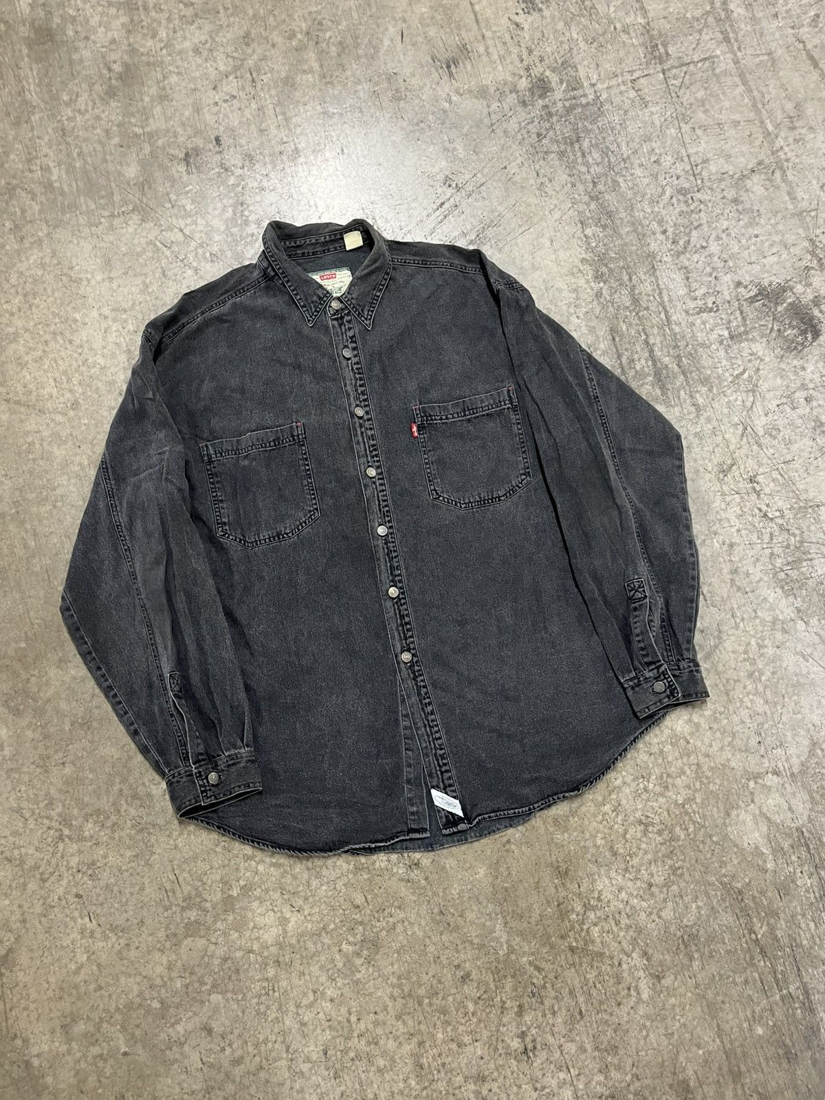Levi's × Vintage Levi’s button up denim shirt preppy fall streetwear hype Size US XL / EU 56 / 4 - 2 Thumbnail