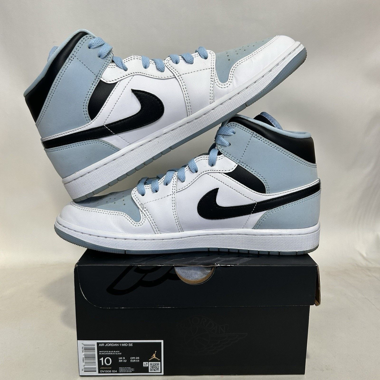 Nike Nike Air Jordan 1 Mid SE “White Ice Blue” Size US 10 / EU 43 - 3 Thumbnail