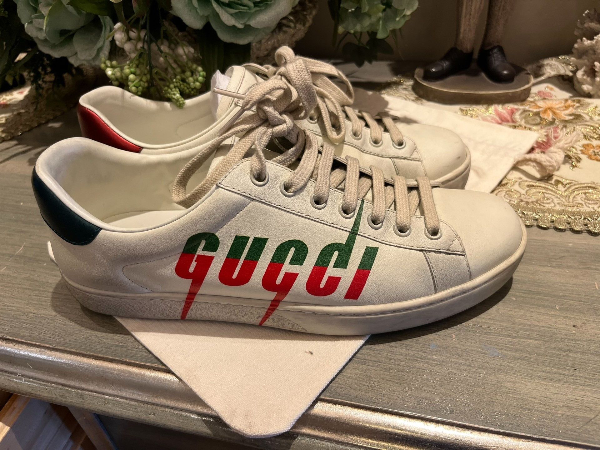 Gucci Gucci Lightning Logo Distressed White Sneakers Size US 8 / EU 41 - 4 Thumbnail
