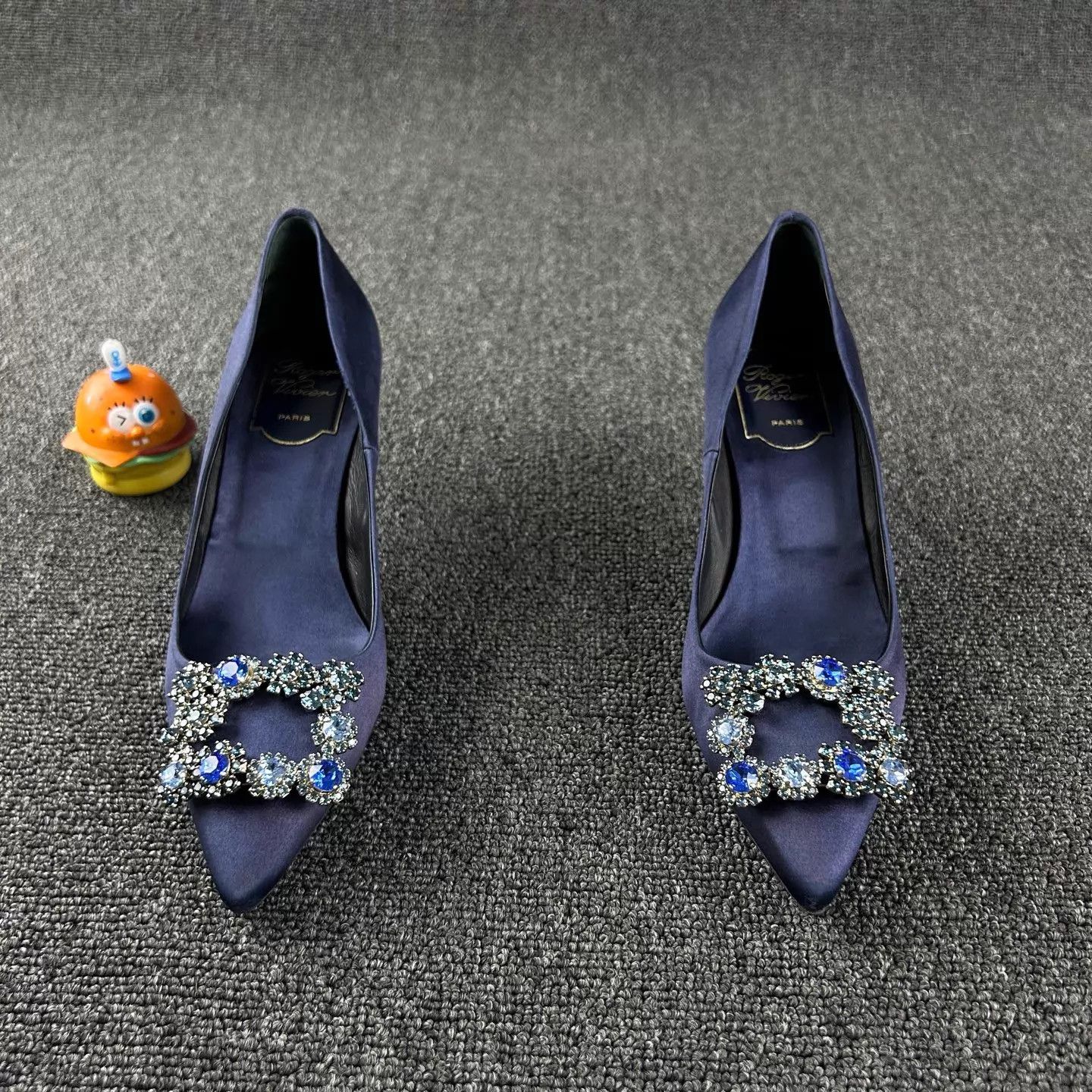 Roger Vivier Roger Vivier Purple Satin Crystal Buckle Heels 36.5 Size US 6 / IT 36 - 2 Thumbnail