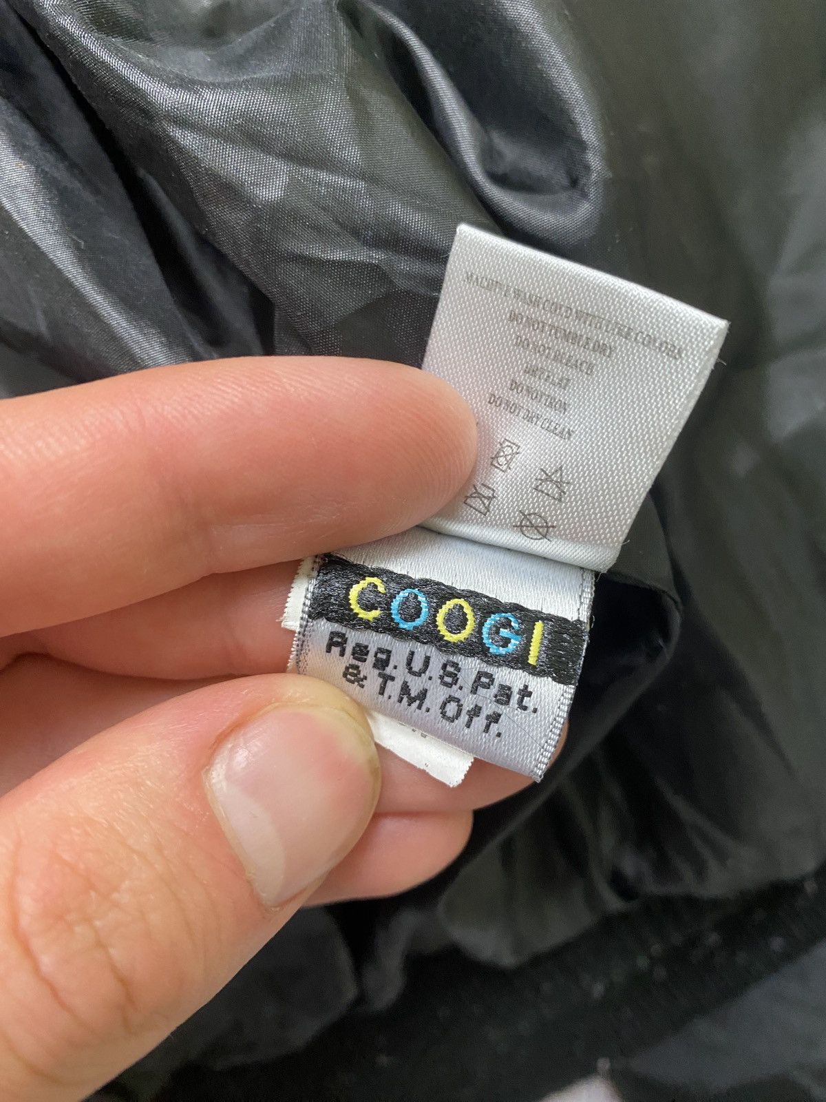 Rare Design Vintage Brand Coogi Puffer Jacket 2000s
