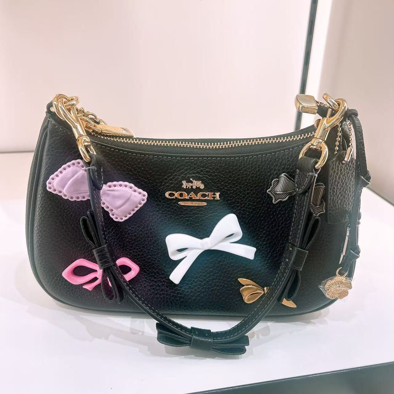 Coach Teri Shoulder Bag With Bows And Charms CDY93 Size ONE SIZE - 5 Thumbnail
