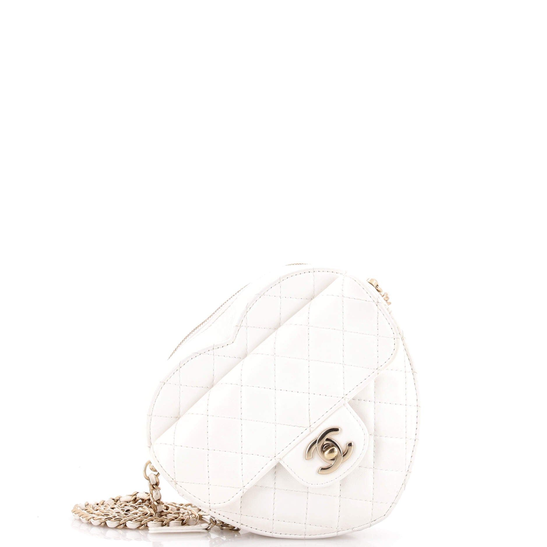 Chanel CC in Love Heart Bag Size ONE SIZE - 1 Thumbnail