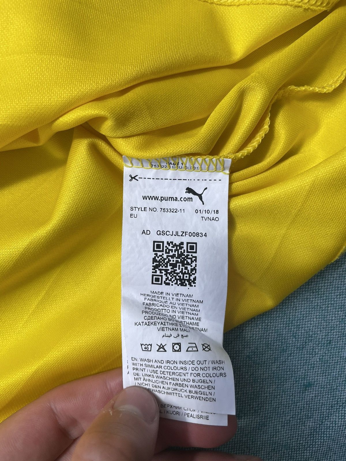 Puma Dortmund BvB 18/19 Third jersey. Guerreiro 13 Size US M / EU 48-50 / 2 - 8 Thumbnail