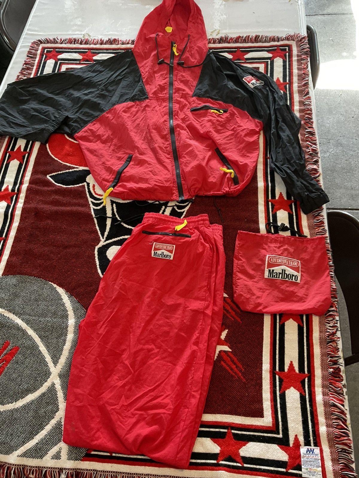 90s 希少 Marlboro リバーシブルMA-1ジャケット ブラック/レッド Vintage Marlboro Red Jacket | Grailed