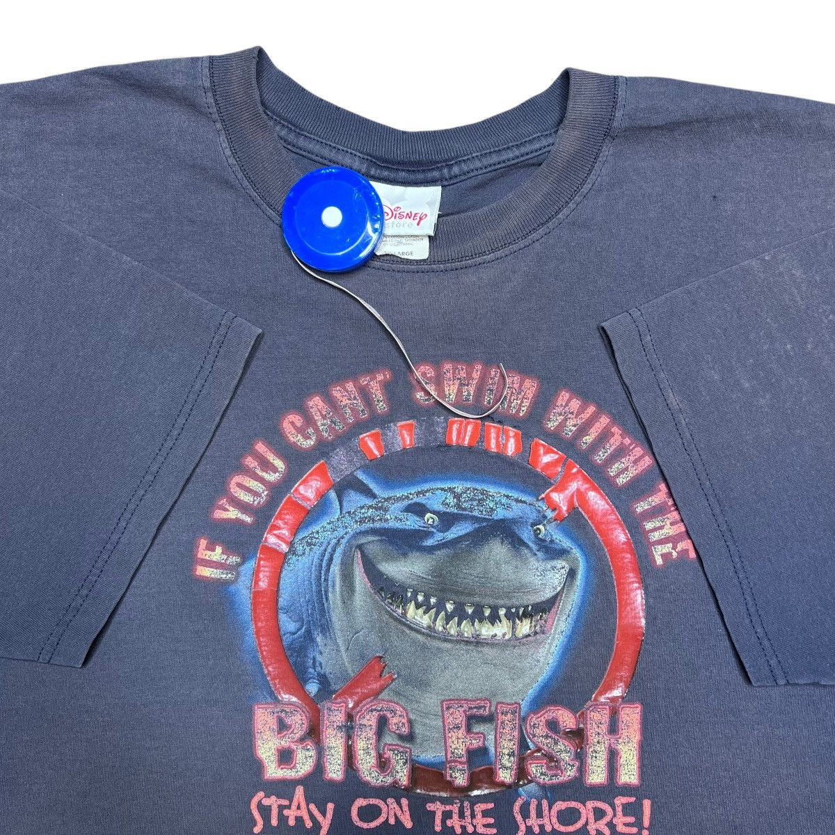 Disney × Vintage 2003 Finding Nemo Shark Can’t Swim With Big Fish Disney Tee Size US XXL / EU 58 / 5 - 2 Thumbnail