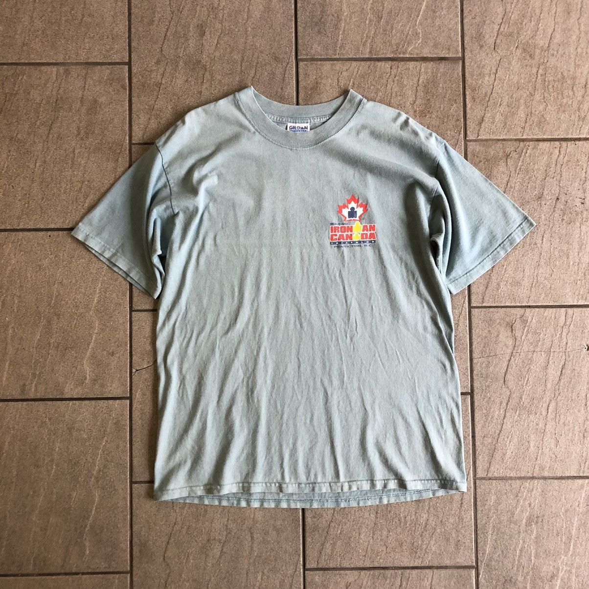 Vintage 1999-2005 Gildan Subaru Iron Man Canada Triathlon t-shirt Size US L / EU 52-54 / 3 - 3 Thumbnail