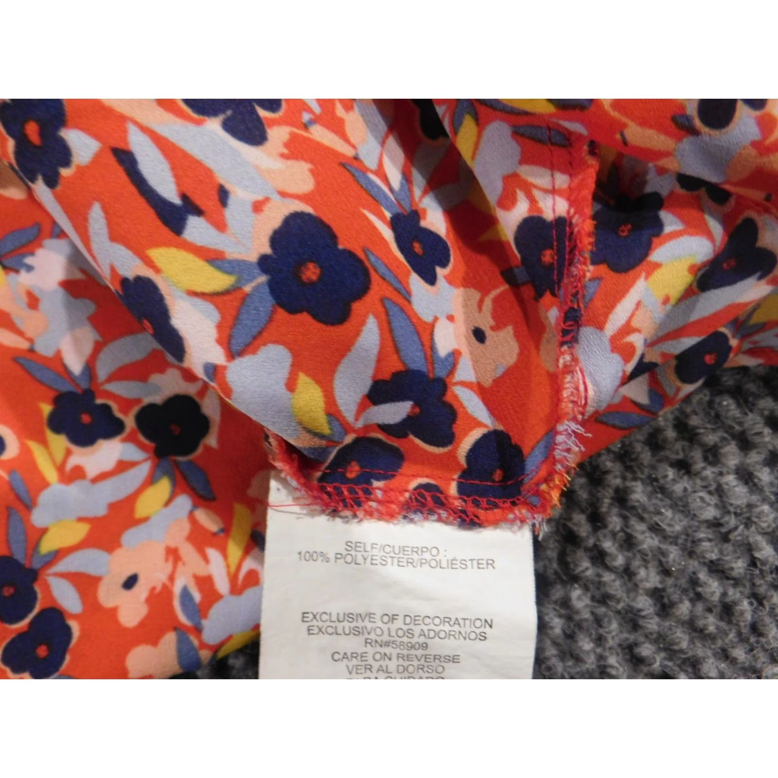 Vintage Copper Key Blouse Womens Medium Red Floral Long Sleeve Crew Neck Cap SleevePullover Regular Stretch Casual Classic Button Modern Size M / US 6-8 / IT 42-44 - 7 Thumbnail