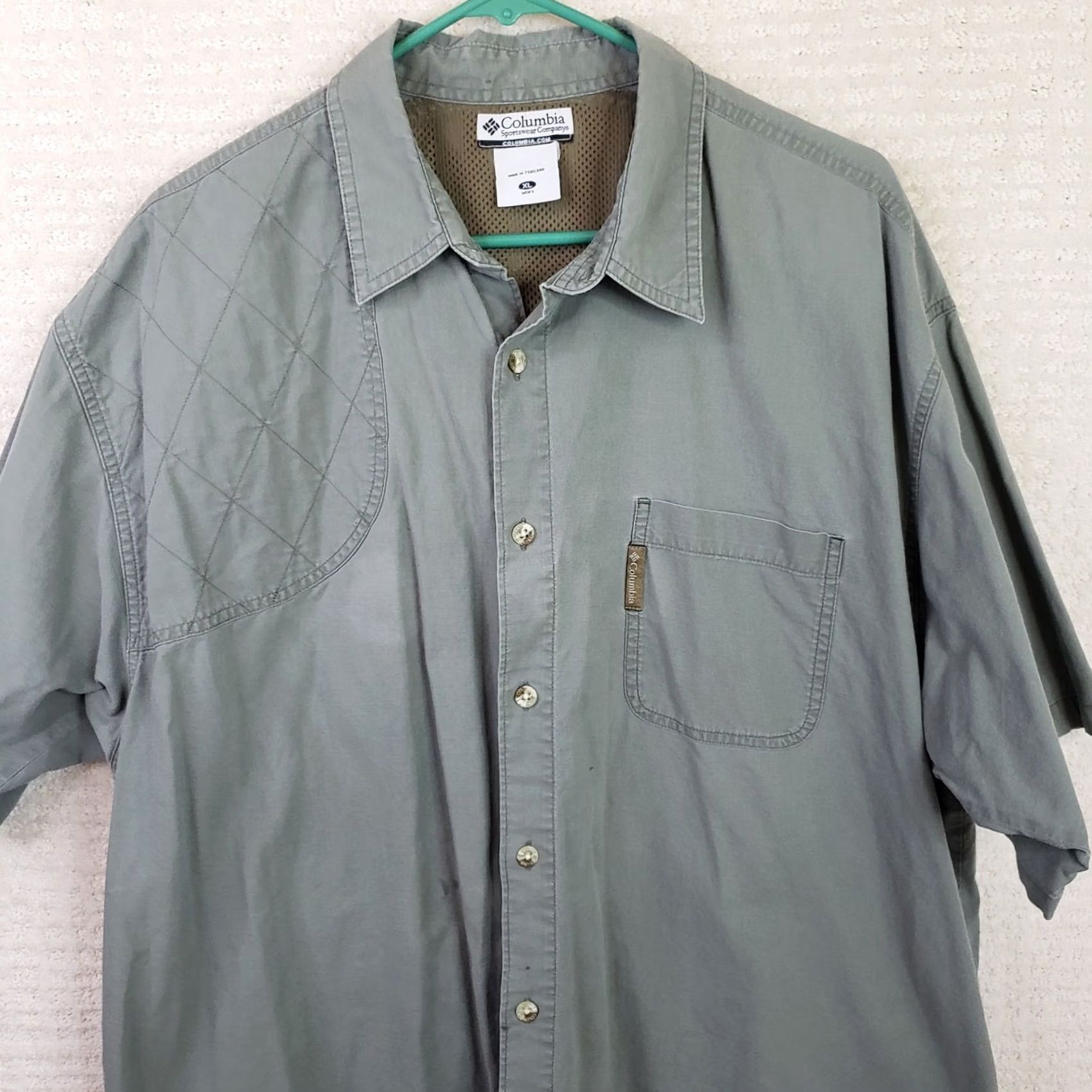 Vintage Columbia Shirt Men's XL Green Short Sleeve Button-Up Padded Shoulder Casual Travel Workwear Pocket Button-Up Shirt Size US XL / EU 56 / 4 - 2 Thumbnail