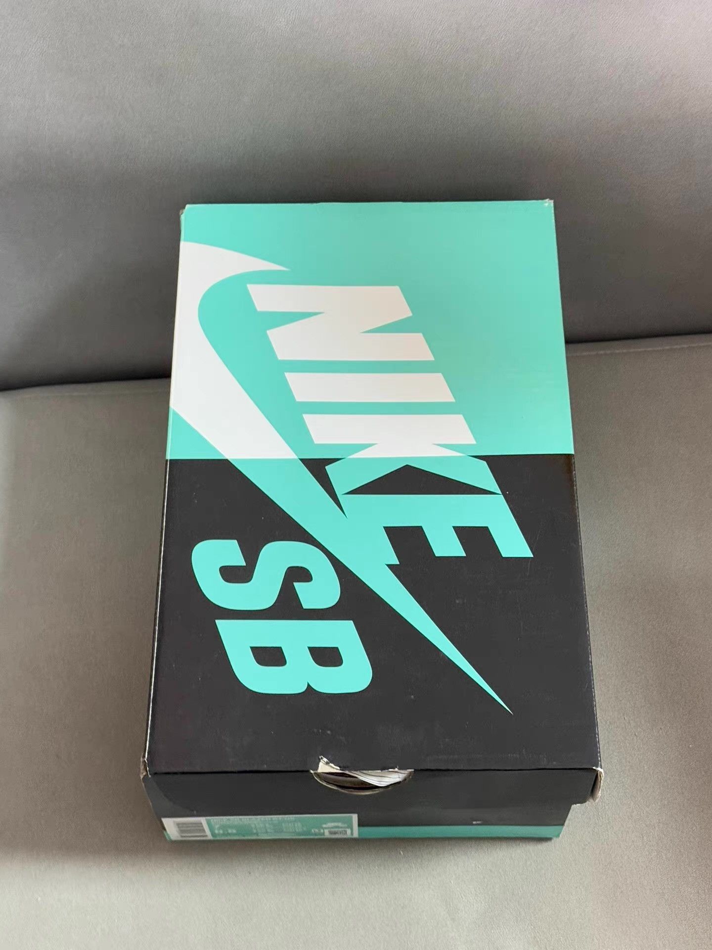 Nike A pair of Parra x Nike SB Blazer Low skate shoes。Ｑ20 Size US 7 / EU 40 - 2 Thumbnail