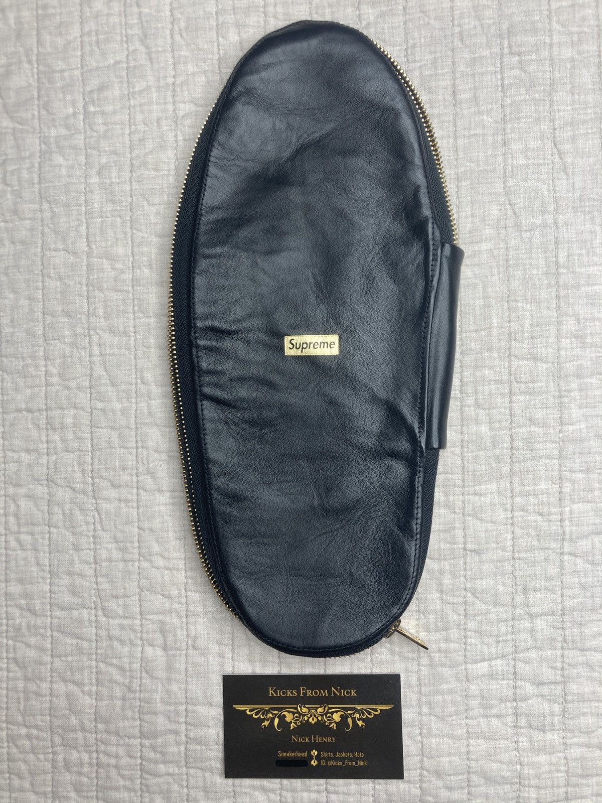Louis Vuitton × Supreme Supreme x Louis Vuitton Hugh Slippers 'Black' Size 5 Size US 5 / EU 37 - 9 Thumbnail