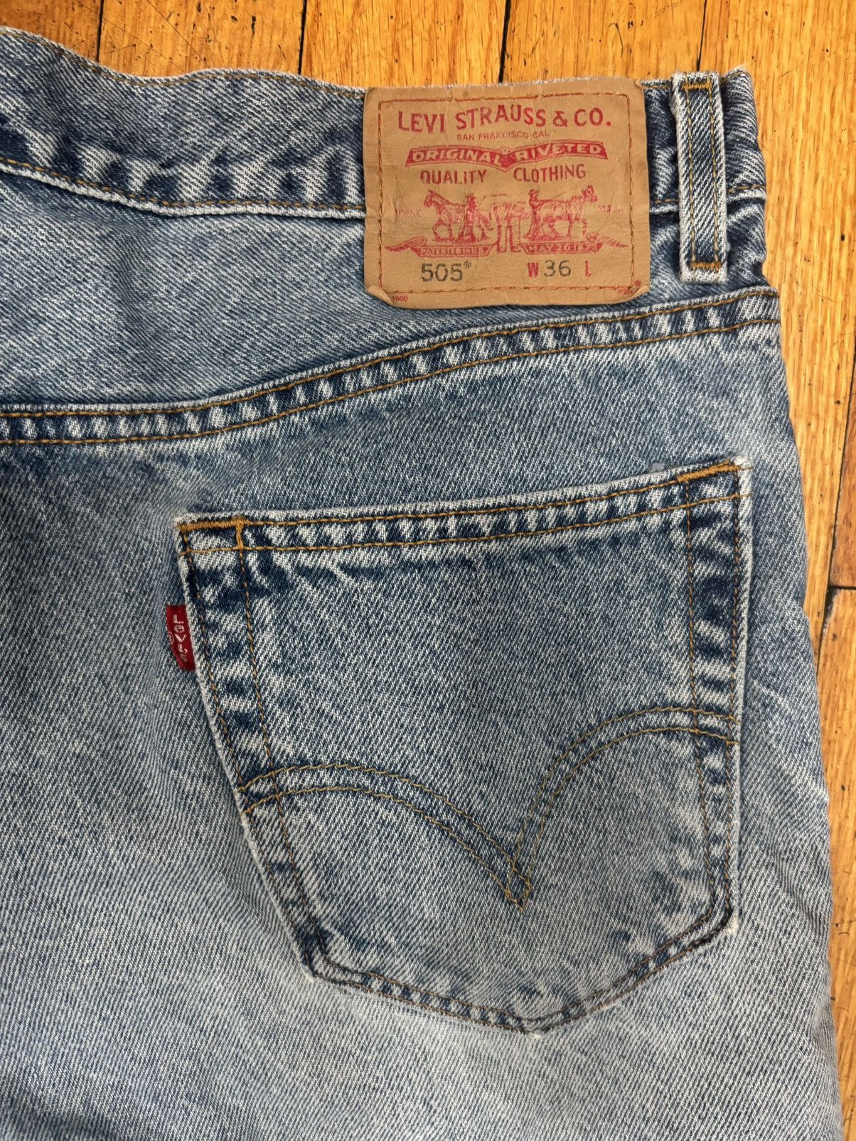 Levi's Vintage Clothing Vintage 90s Levis 505 Patch Red Tab Cut Off Jean Shorts Size US 36 / EU 52 - 3 Thumbnail
