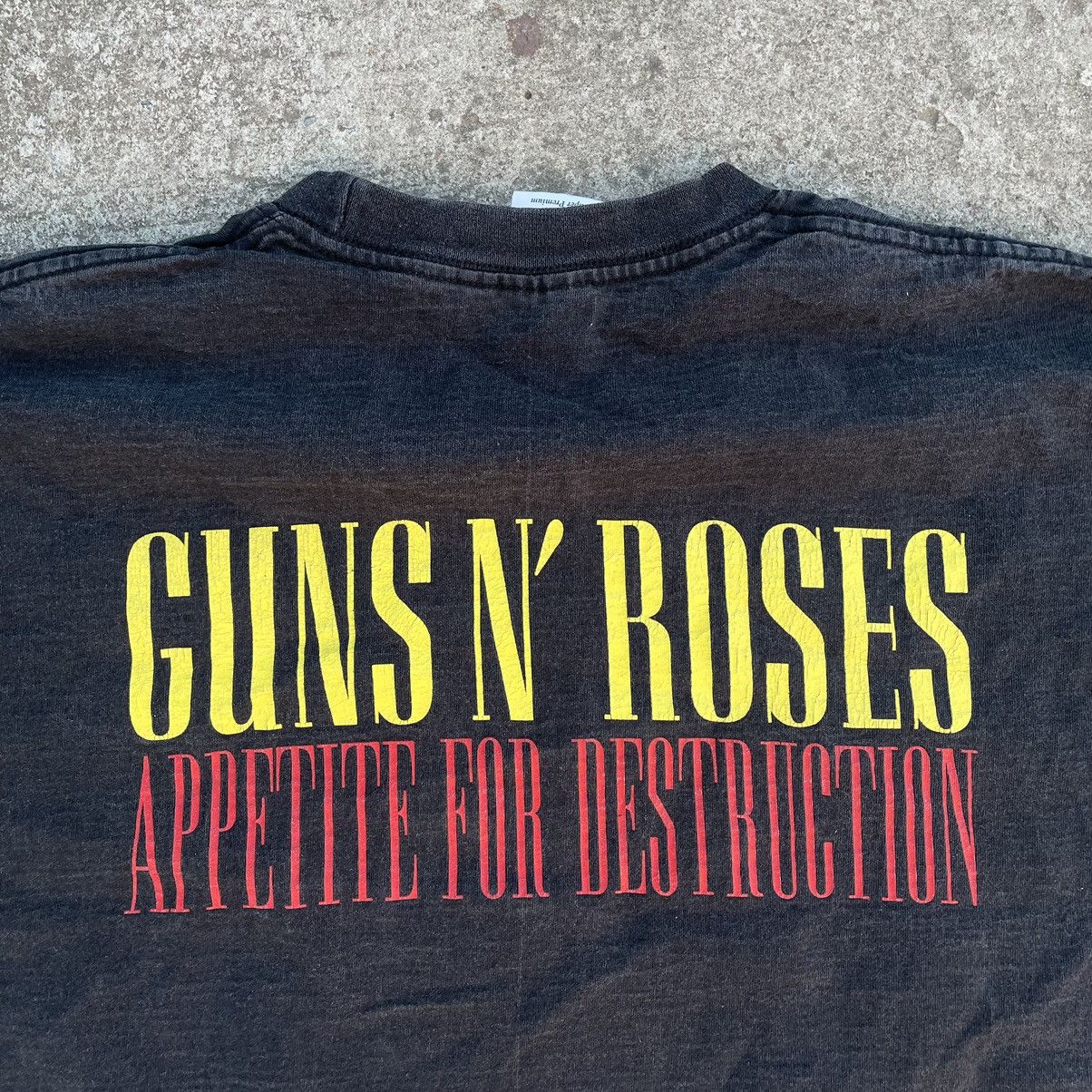Vintage Vintage Guns N Roses T-shirts Band Tee Rock Y2K Tour 90s USA Size US L / EU 52-54 / 3 - 10 Thumbnail