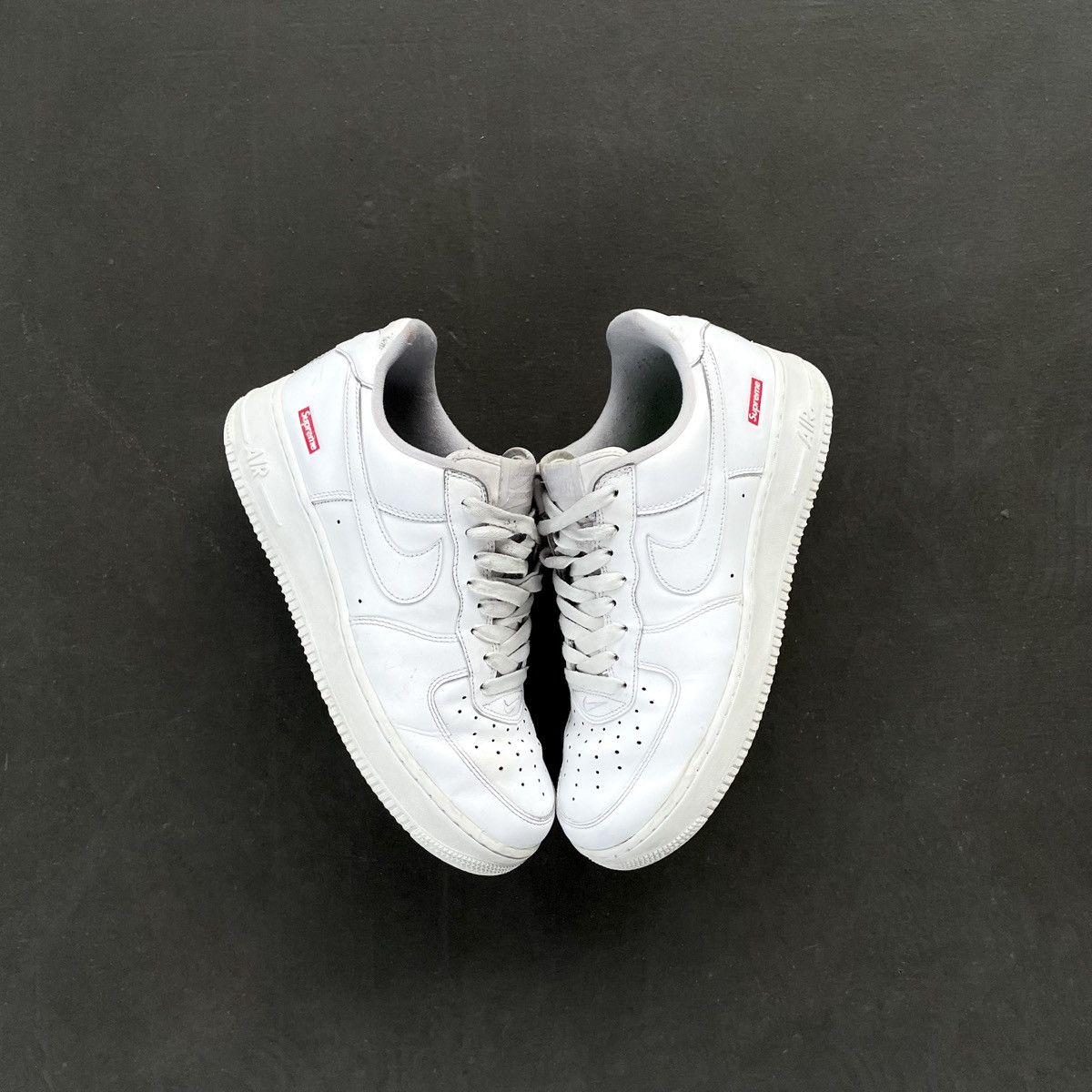 Nike × Supreme Nike Air Force 1 Low Supreme White Size US 9 / EU 42 - 2 Thumbnail