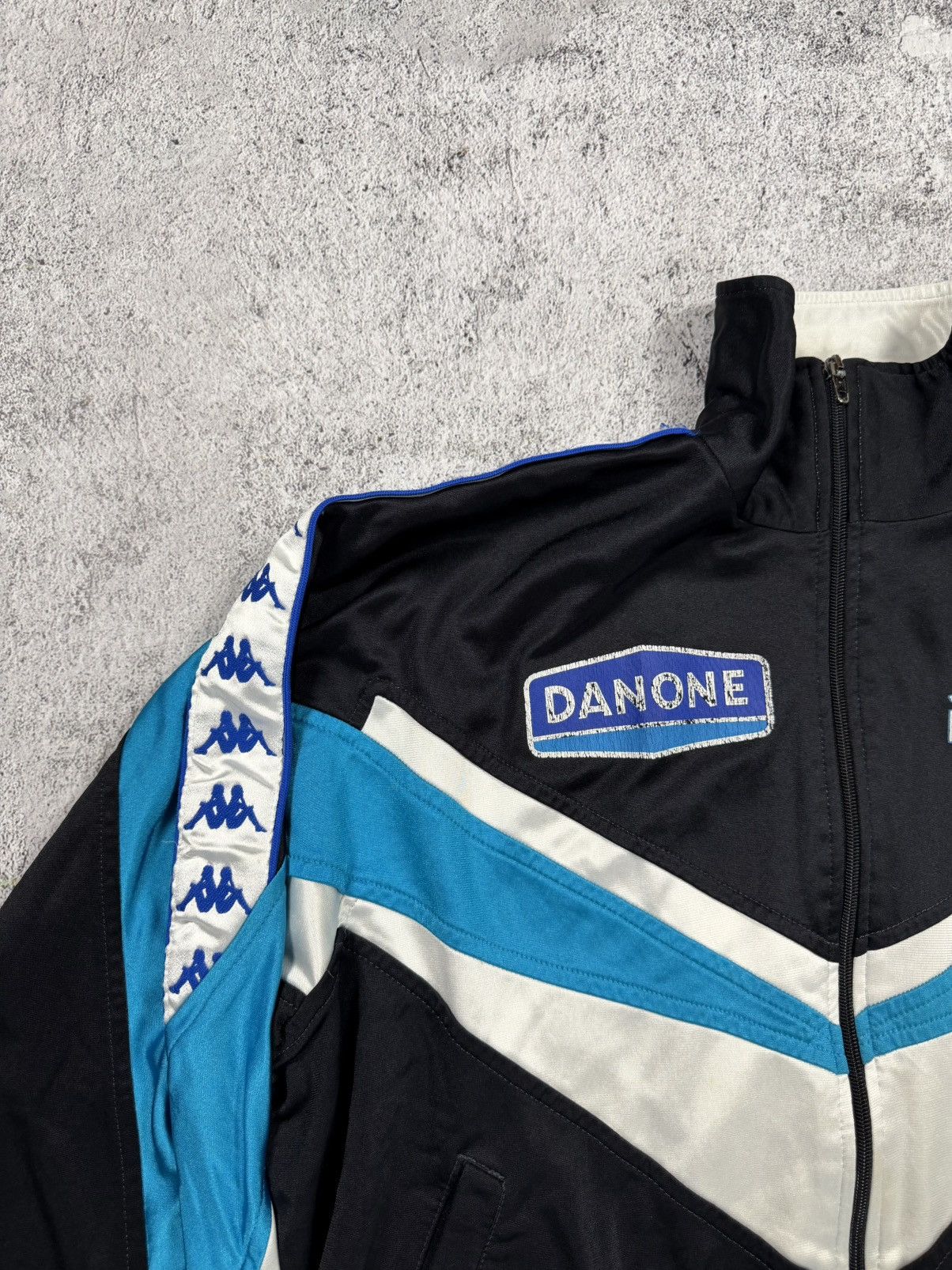 Kappa Juventus Baggio Home Tracktop 1993-94 DANONE Kappa Vintage!! Size US L / EU 52-54 / 3 - 3 Thumbnail