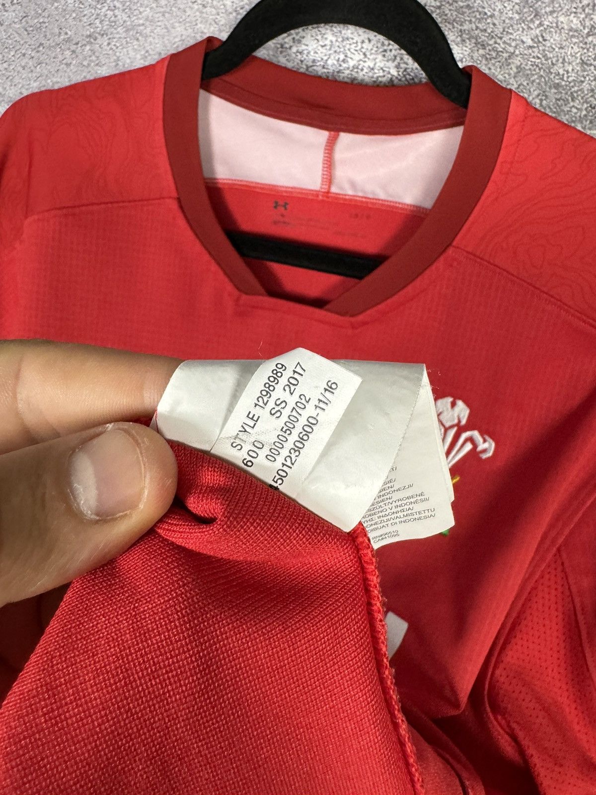 Under Armour × Vintage Wales Rugby Union 2018 Home Under Armour Rugby Jersey Size US L / EU 52-54 / 3 - 11 Thumbnail