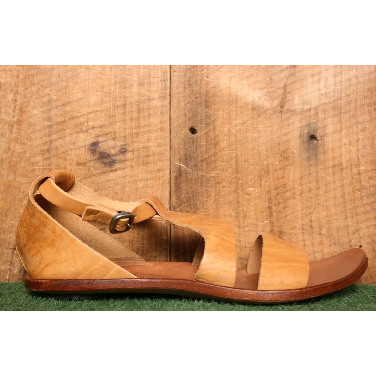 Vintage CYDWOQ Mandarine Tan Leather T-Strap Gladiator Sandal US 11 EUR 41 Womens Shoes Leather Upper Classic Buckle Size 11 Tan Size US 11 / IT 41 - 2 Thumbnail