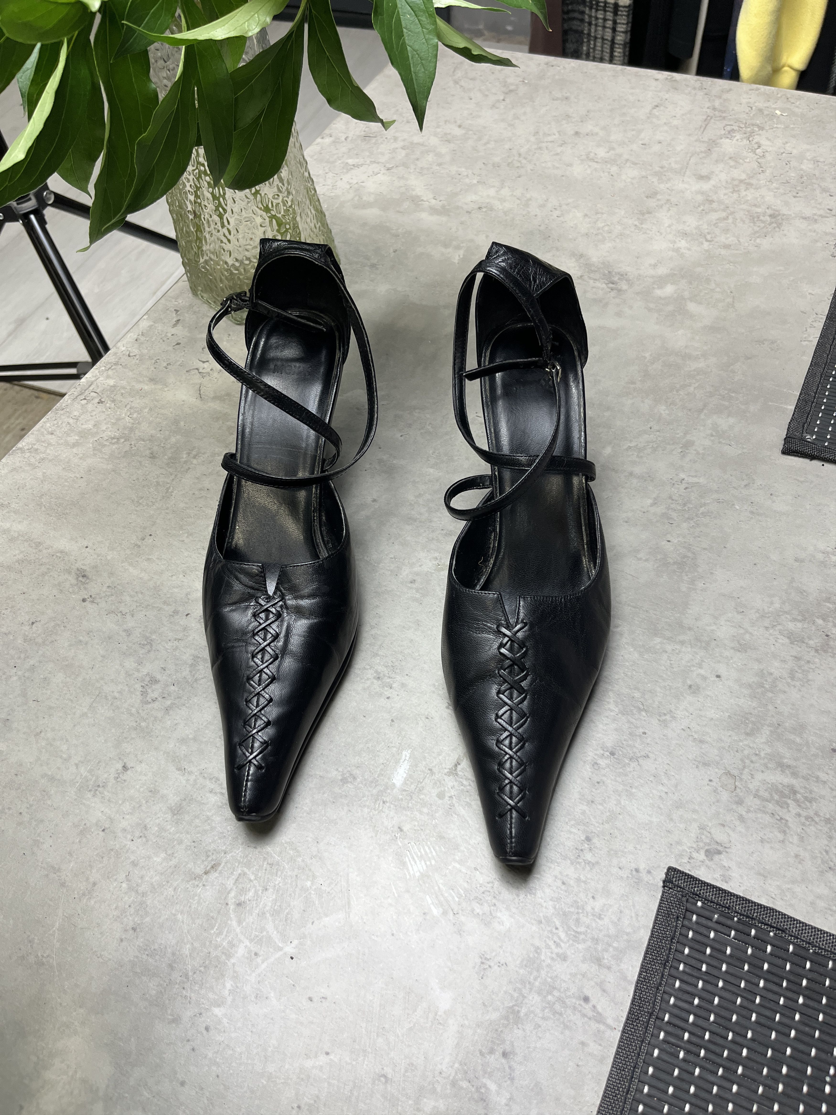 Other 2000s MEXX STRAPPY POINTED TOE KITTEN HEELS - 5116 Size US 7.5 / IT 37.5 - 2 Thumbnail