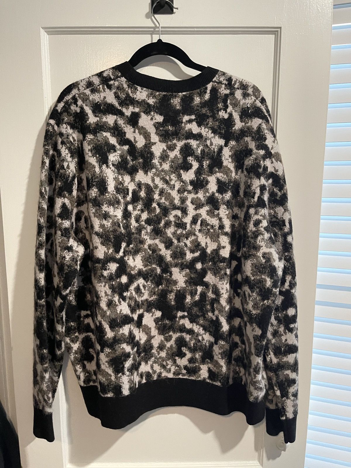 Allsaints AllSaints Oversized Leopard Animal Print Sweater Size Large Size US L / EU 52-54 / 3 - 9 Thumbnail