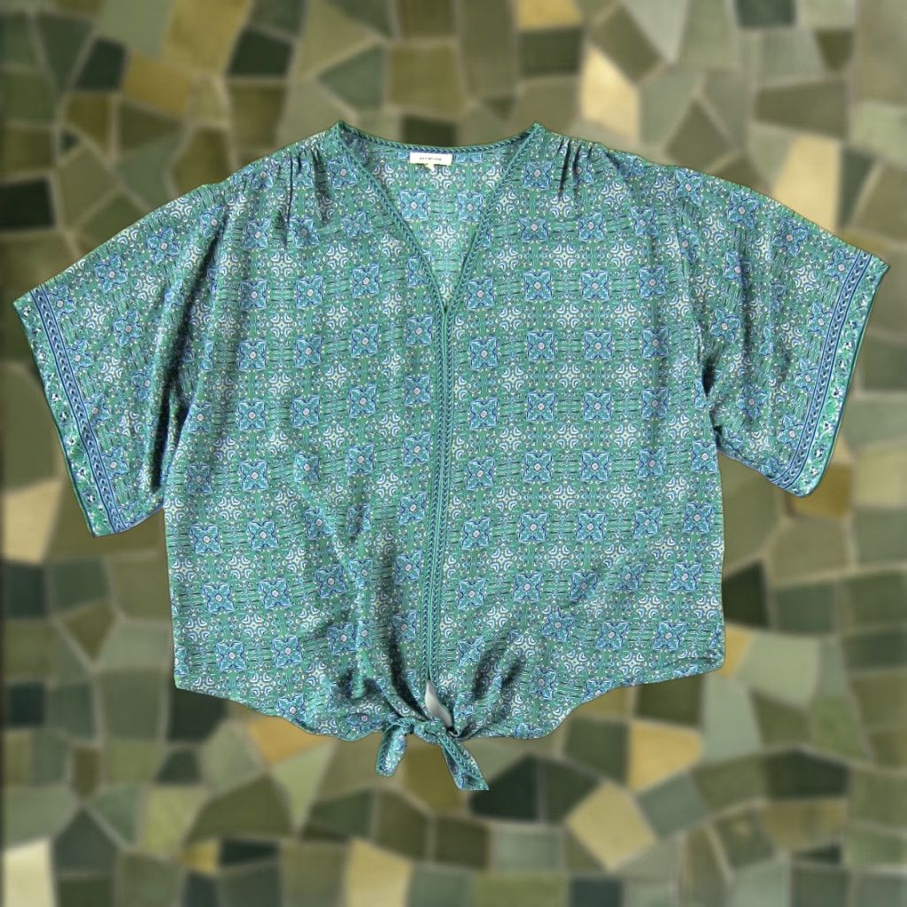 Vintage Max Studio Blouse Shirt Women 3X V-Neck Short Sleeve Floral Green Blue Pink Casual Polyester 100% Size XXL / US 16-18 / IT 52-54 - 1 Thumbnail