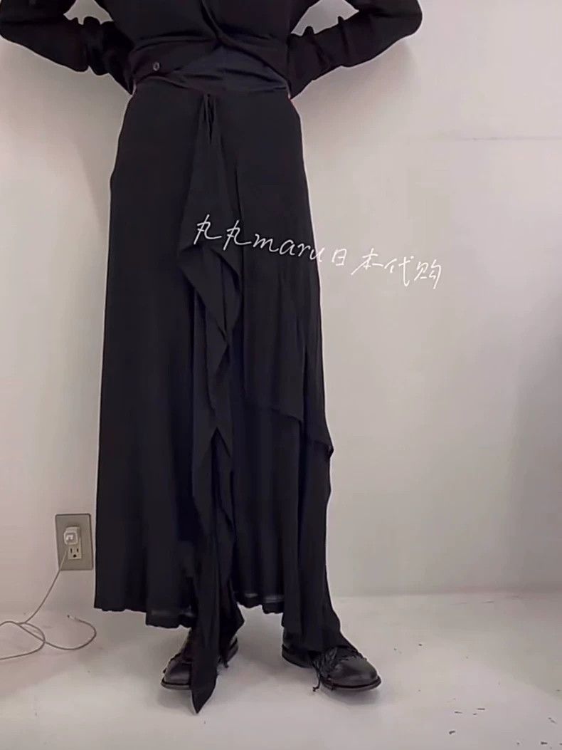 Yohji Yamamoto Yohji Yamamoto 2022SS Asymmetric Skirt Size US 26 / EU 42 - 1 Thumbnail