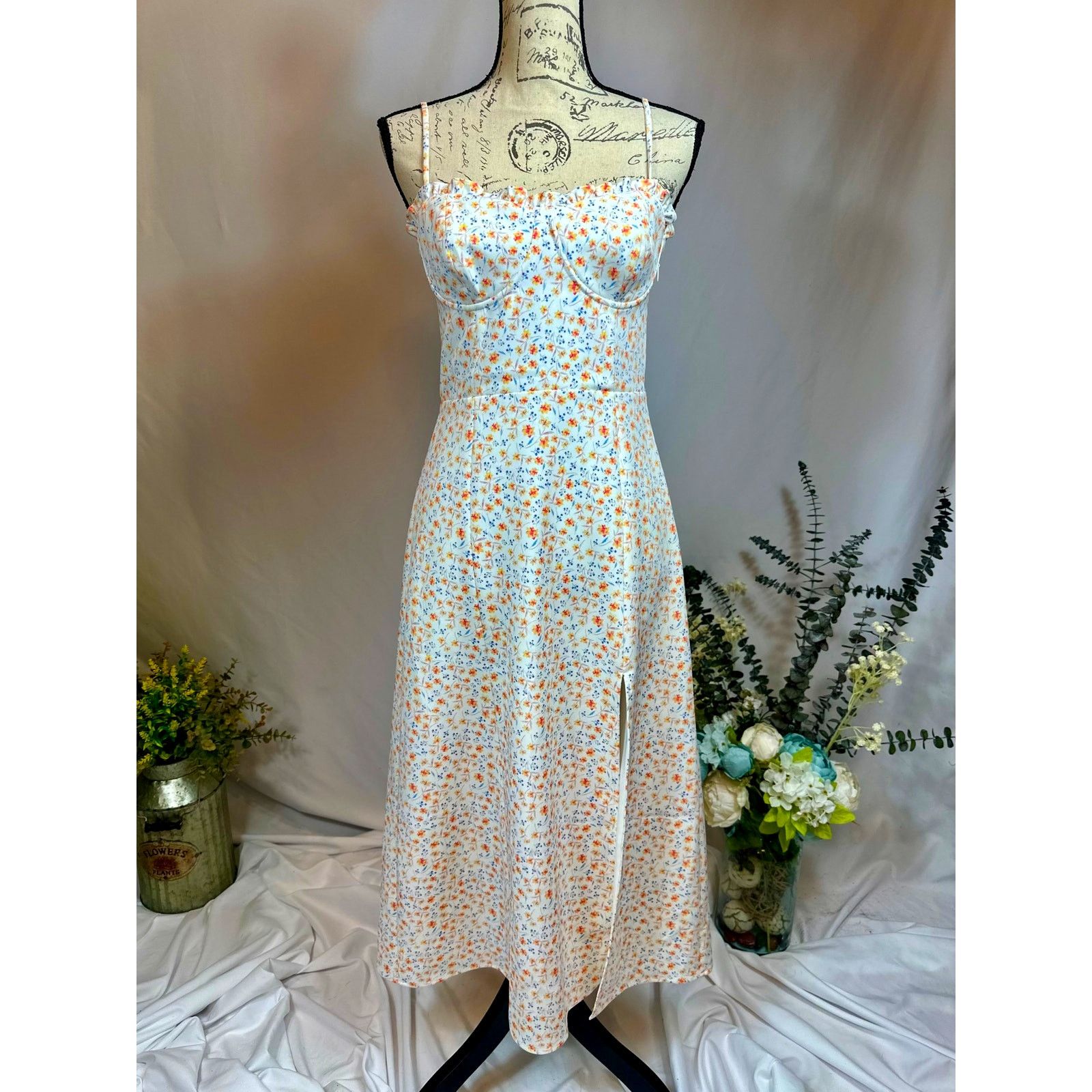 French Connection French Connection Camille Sleeveless Floral Midi Dress 6 Size M / US 6-8 / IT 42-44 - 2 Thumbnail
