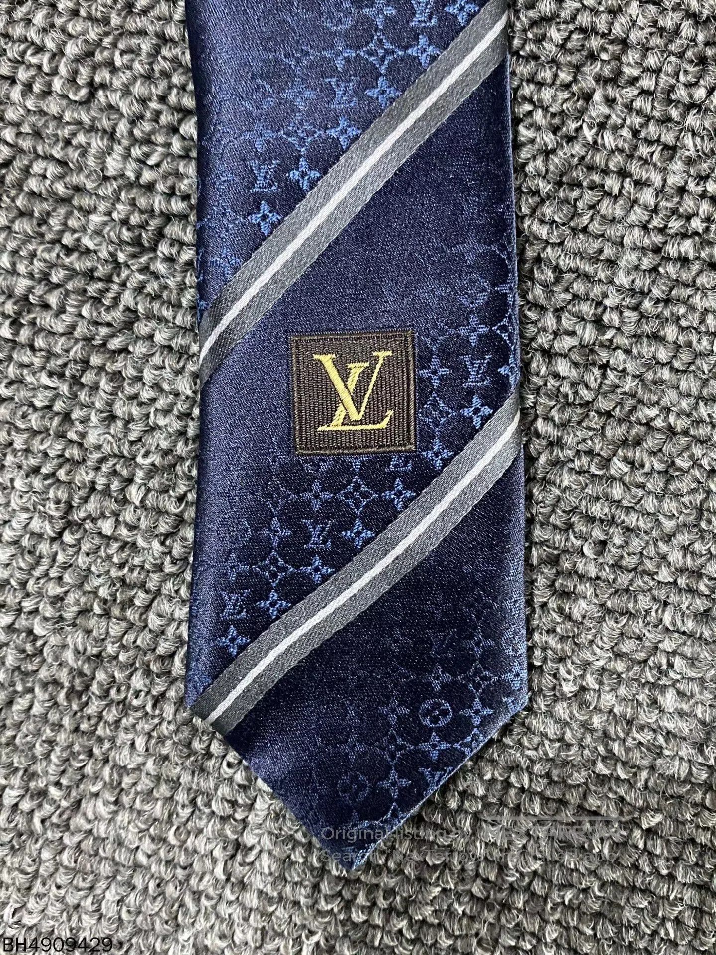 Louis Vuitton Louis Vuitton Gradient Stripe Tie. Size ONE SIZE - 5 Thumbnail