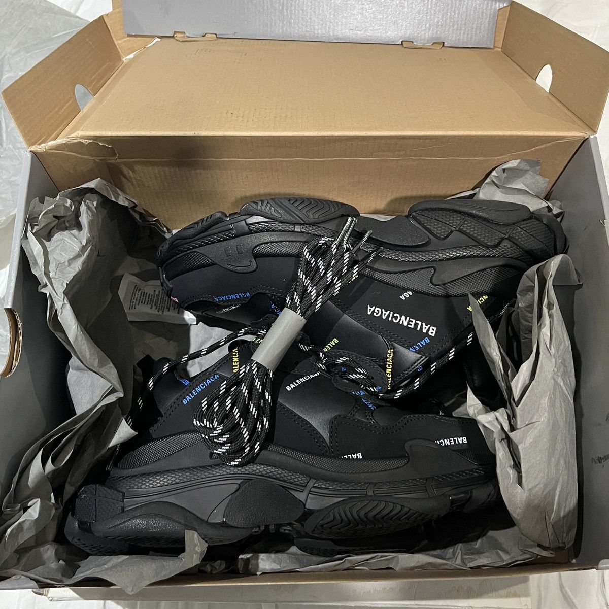 Balenciaga Balenciaga Triple S All Over Print Size US 7 / EU 40 - 8 Thumbnail