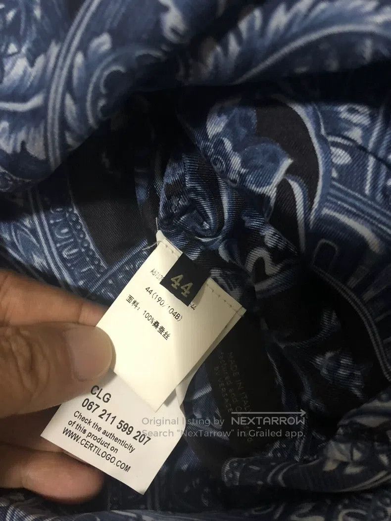 Versace Versace The shirt is full of logos Size US M / EU 48-50 / 2 - 4 Thumbnail