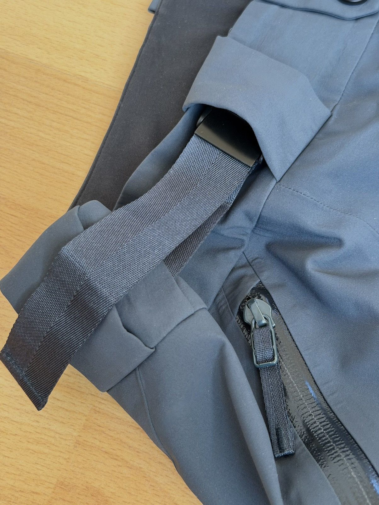 Arc'teryx Arc'teryx Ski pants Gore-Tex L/G reg Size US 36 / EU 52 - 5 Thumbnail